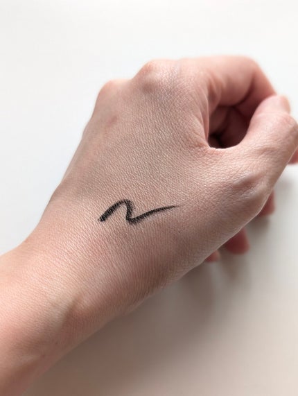 エーメイク マットリキッドアイライナー /A/mAke/リキッドアイライナーを使ったクチコミ(5枚目)