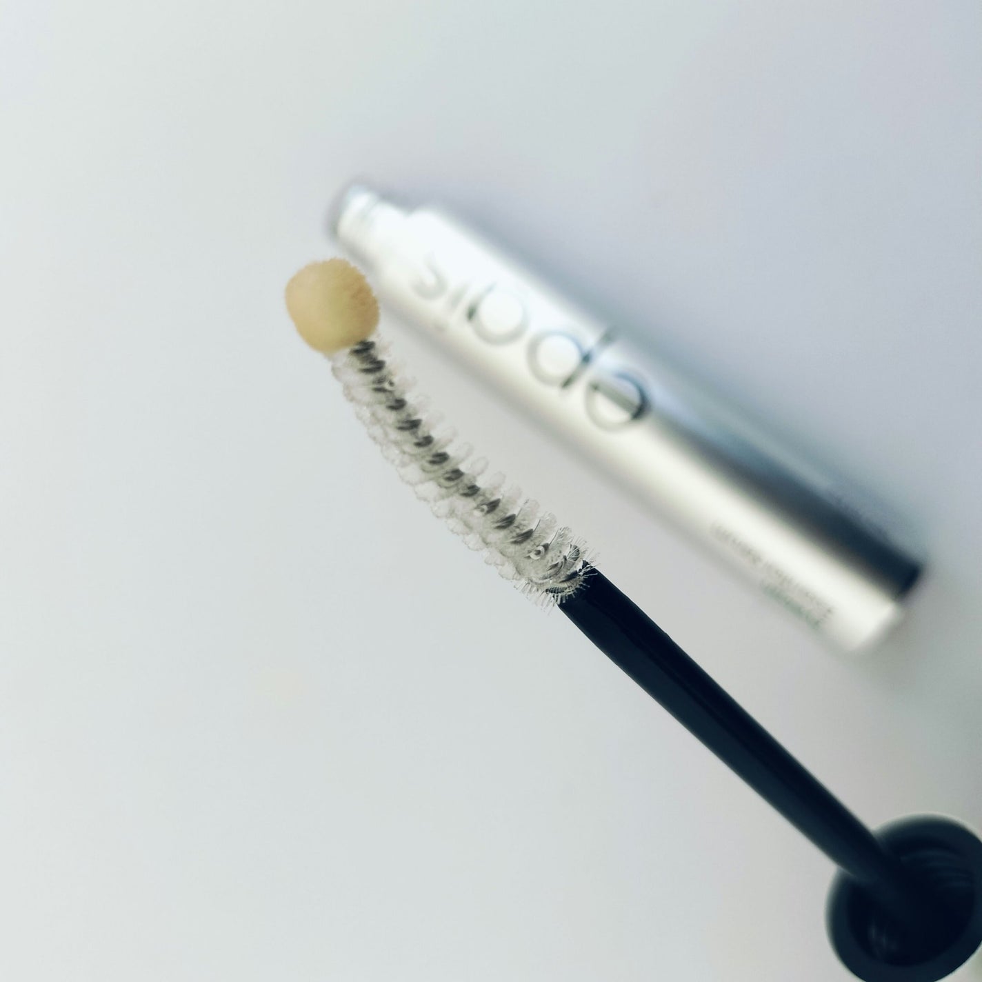 アイラッシュエッセンシャルセラム/epais/まつげ美容液を使ったクチコミ(4枚目)