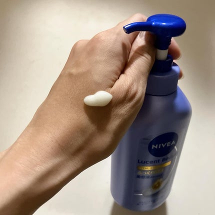 ニベア ルーセントビューティ バイタルエンリッチ ふっくら豊潤美容液ボディミルク カモミール&ローズの香り/ニベア/ボディミルクを使ったクチコミ(2枚目)