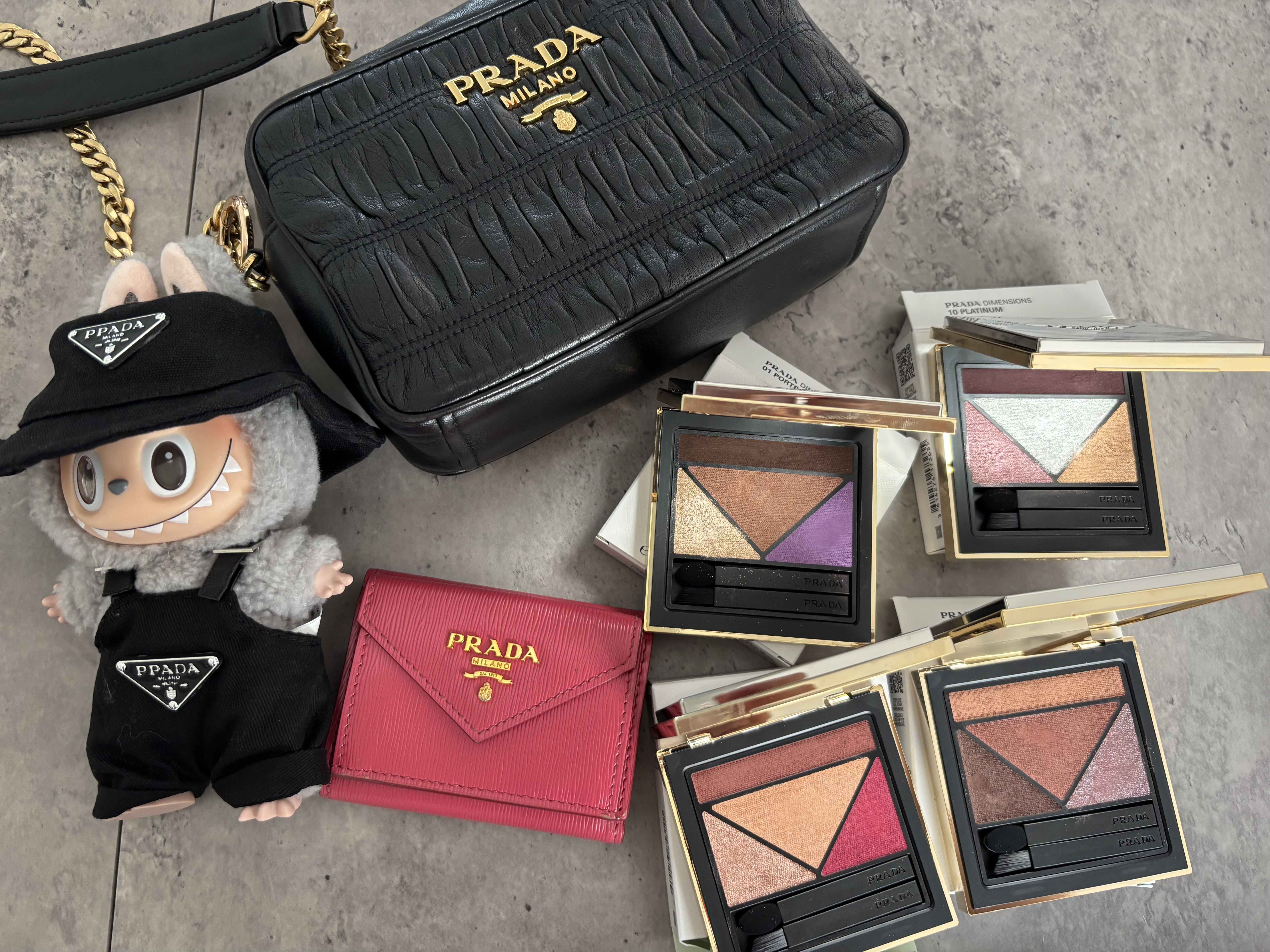 ダイメンションズ マルチエフェクト アイシャドウ/PRADA BEAUTY/アイシャドウパレットを使ったクチコミ（1枚目）