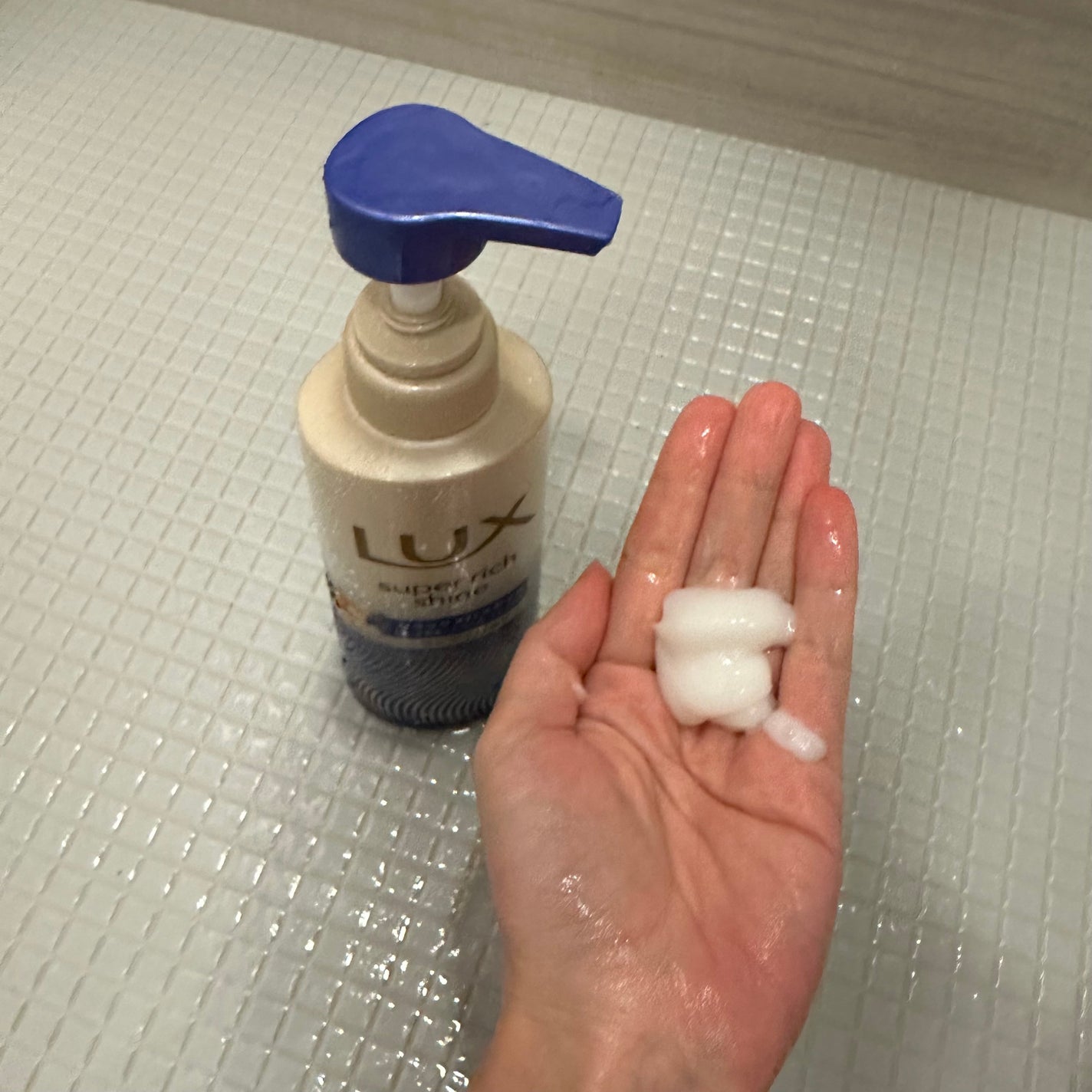 ラックス スーパーリッチシャイン リラックスナイトケア シャンプー/コンディショナー/LUX/市販シャンプーを使ったクチコミ(3枚目)