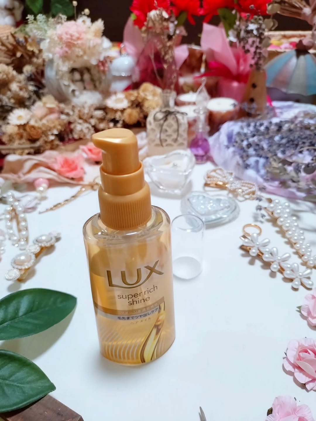 濃密ヘアオイルが高密着して浸透補修！

ダメージでからまる髪が

シルクのような指通りのツヤ髪に✋✨


*…*…*…*…*…*…*…*…*…*…*…*…*…*…*…*…..
ラックス　@lux_jp_official

スーパーリッチシャ