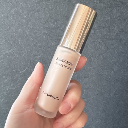 スキンフィニッシュ ライトストラック リキッド ハイライター/M・A・C/リキッドハイライトを使ったクチコミ(5枚目)