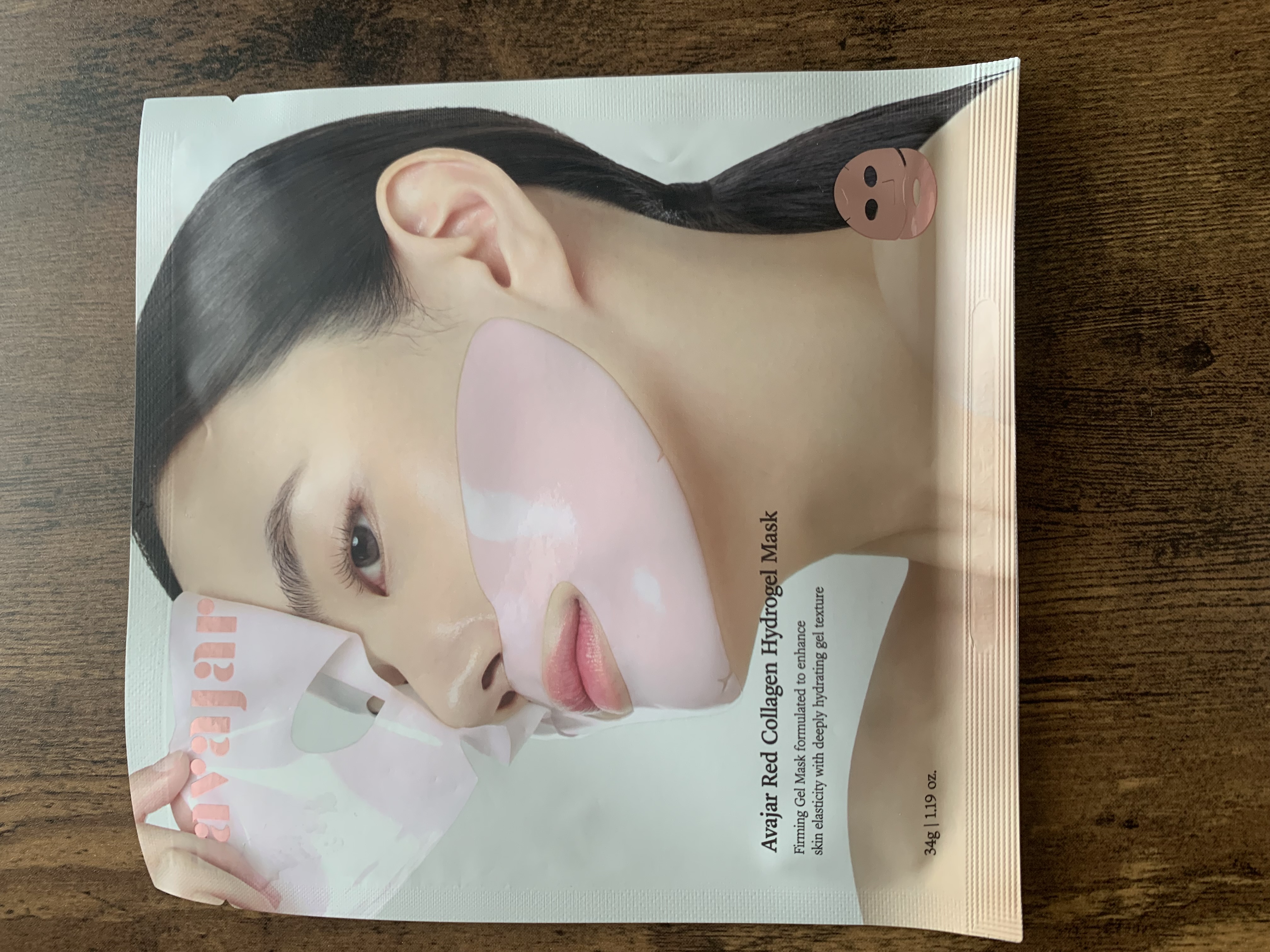 レッドコラーゲンハイドロゲルマスク/avajar/シートマスク・パックを使ったクチコミ（1枚目）