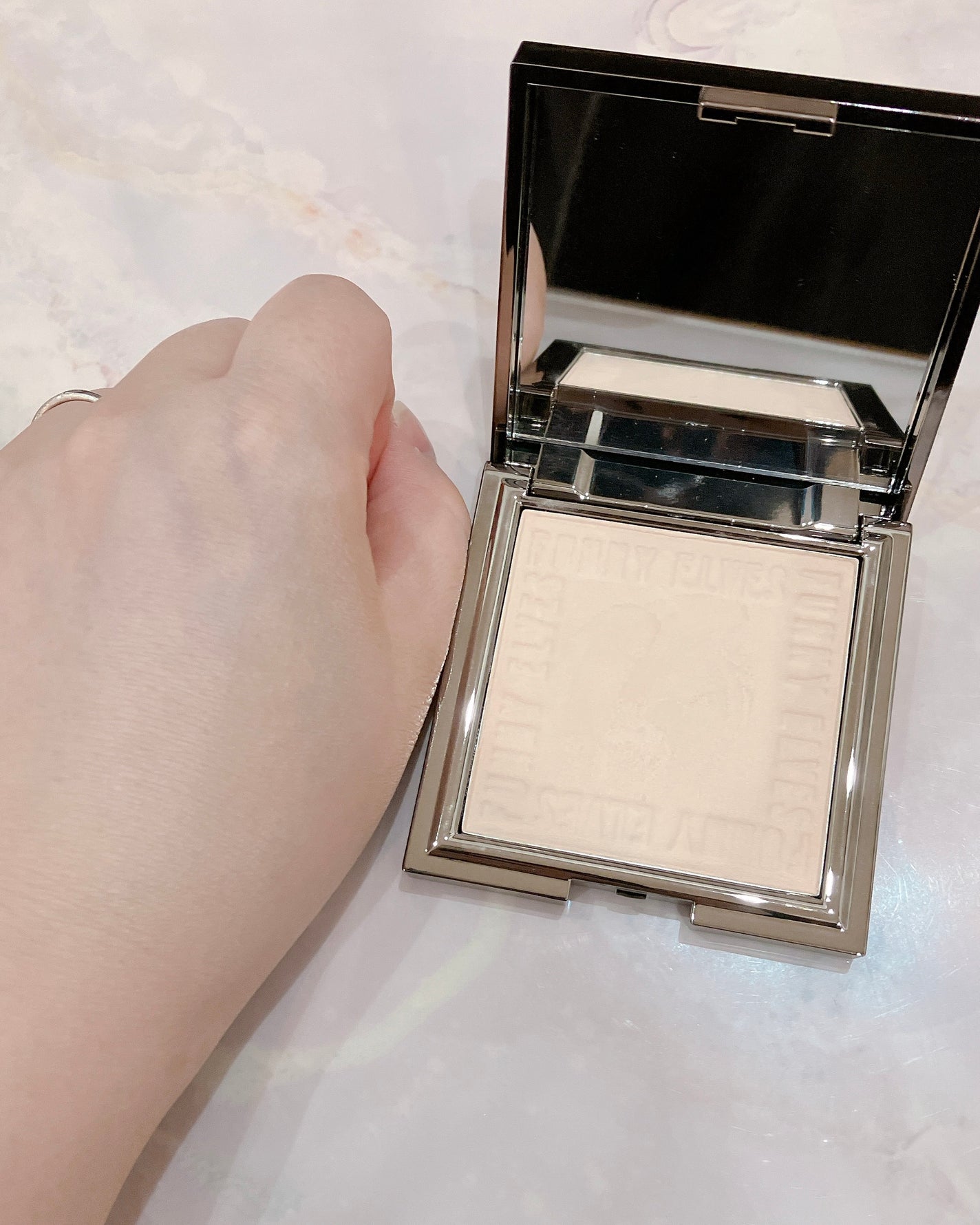 ソフトマットプレストパウダー/FUNNY ELVES方里/プレストパウダーを使ったクチコミ(3枚目)