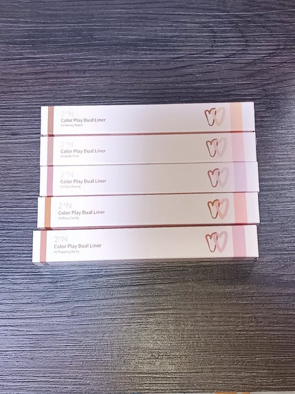 カラープレイデュアルライナー/2aN/スティックアイシャドウを使ったクチコミ(8枚目)