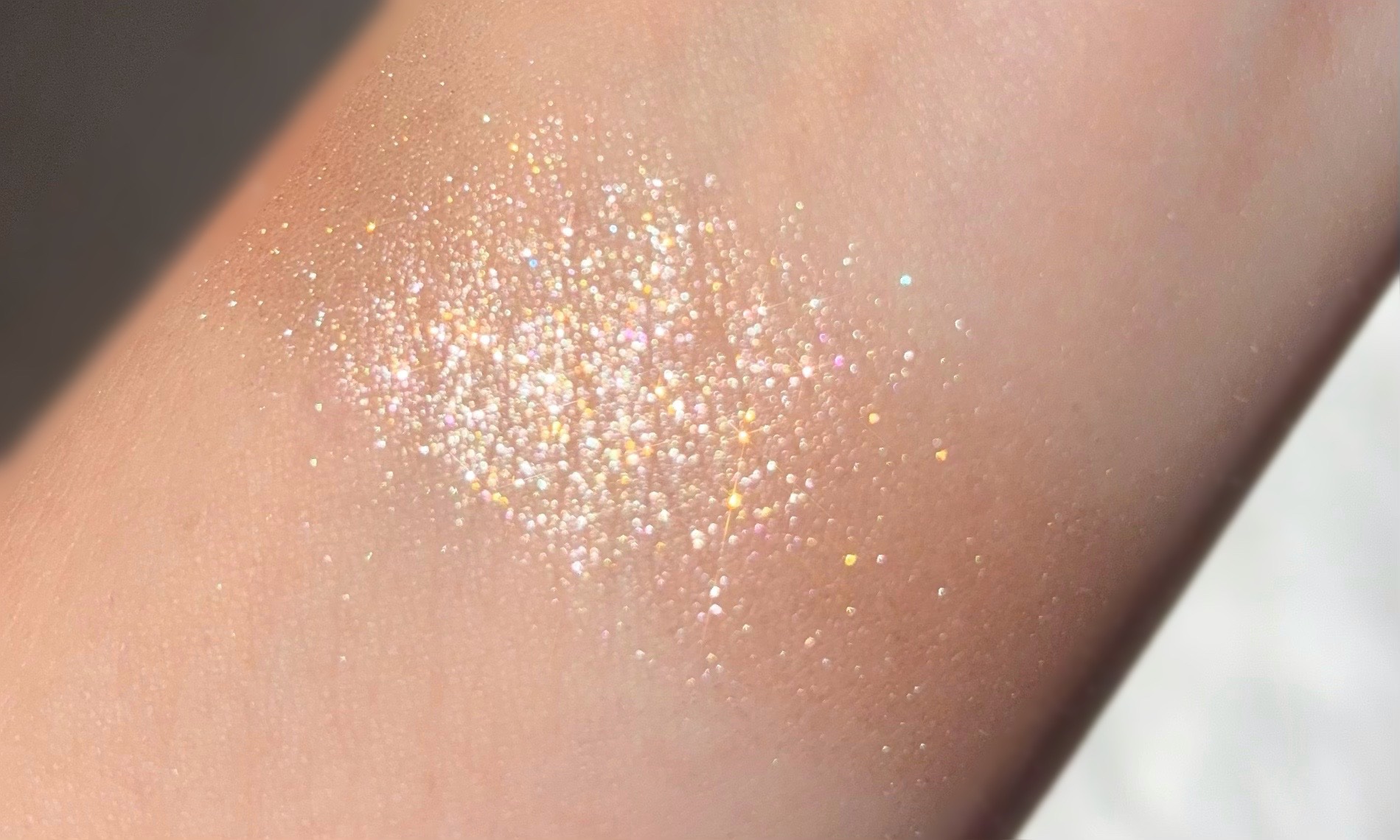 クラッシュド ジェム パール ウィスパー/shu uemura/単色アイシャドウを使ったクチコミ（3枚目）