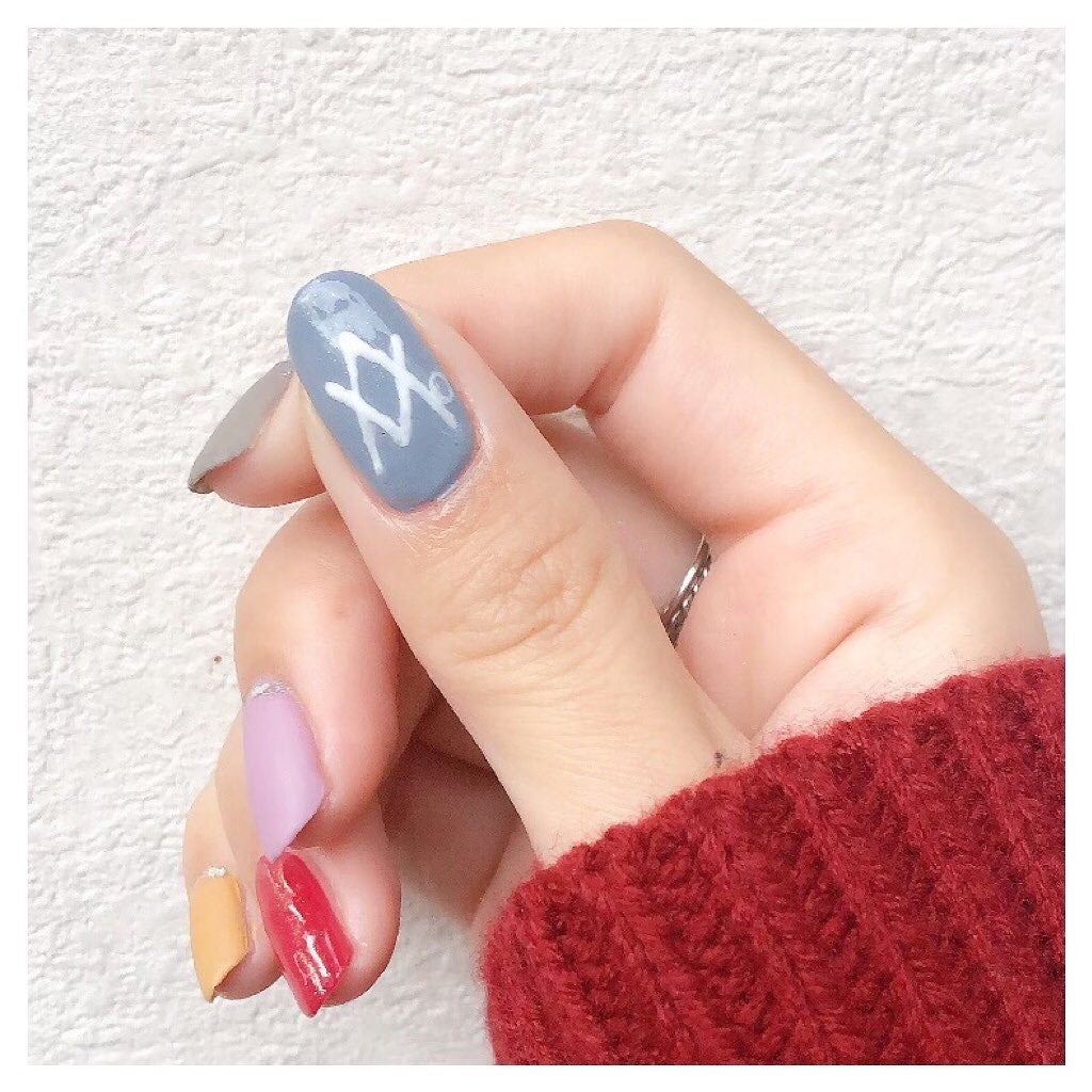 𝘼𝙮𝙪 ❦ 𝑆𝑒𝑙𝑓 𝑁𝑎𝑖𝑙 on LIPS 「❥こんばんは😌2020年最後のネイルは大好きなレペゼン..」(4枚目)