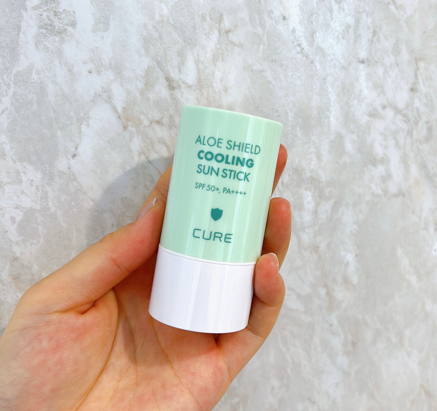 ロエキュアアロエシールドクーリングサンスティック/loe CURE/日焼け止めスティックを使ったクチコミ(9枚目)