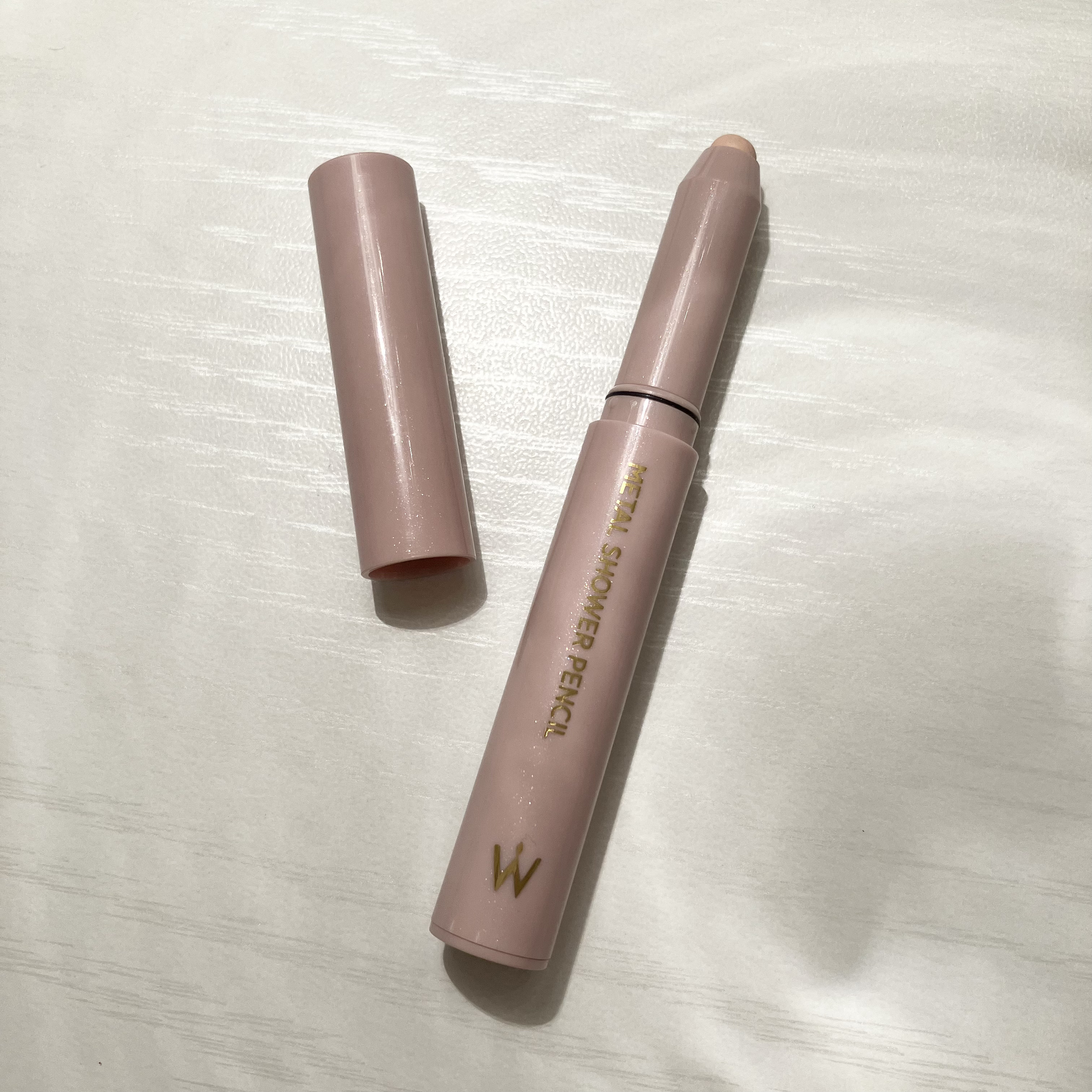 ウォンジョンヨ　メタルシャワーペンシル 07 リコッタベージュ/Wonjungyo/スティックアイシャドウを使ったクチコミ（1枚目）