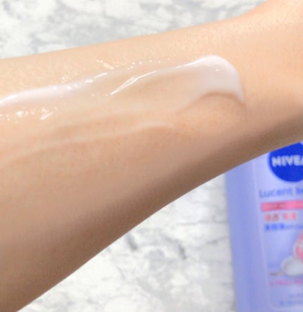 ニベア ルーセントビューティ ディープモイスチャー 浸透保湿美容液ボディミルク リッチローズの香り/ニベア/ボディミルクを使ったクチコミ(4枚目)