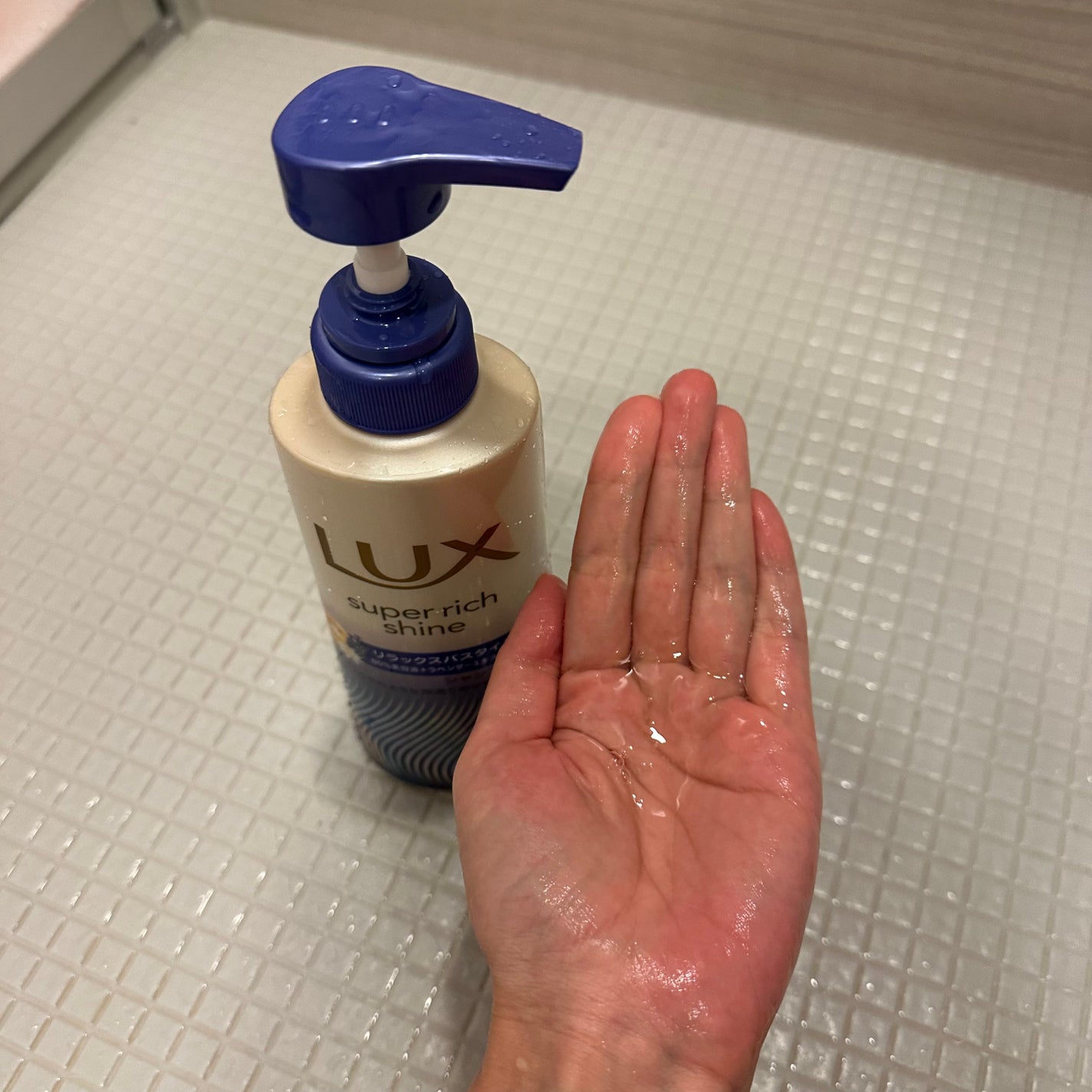 ラックス スーパーリッチシャイン リラックスナイトケア シャンプー/コンディショナー/LUX/市販シャンプーを使ったクチコミ(2枚目)