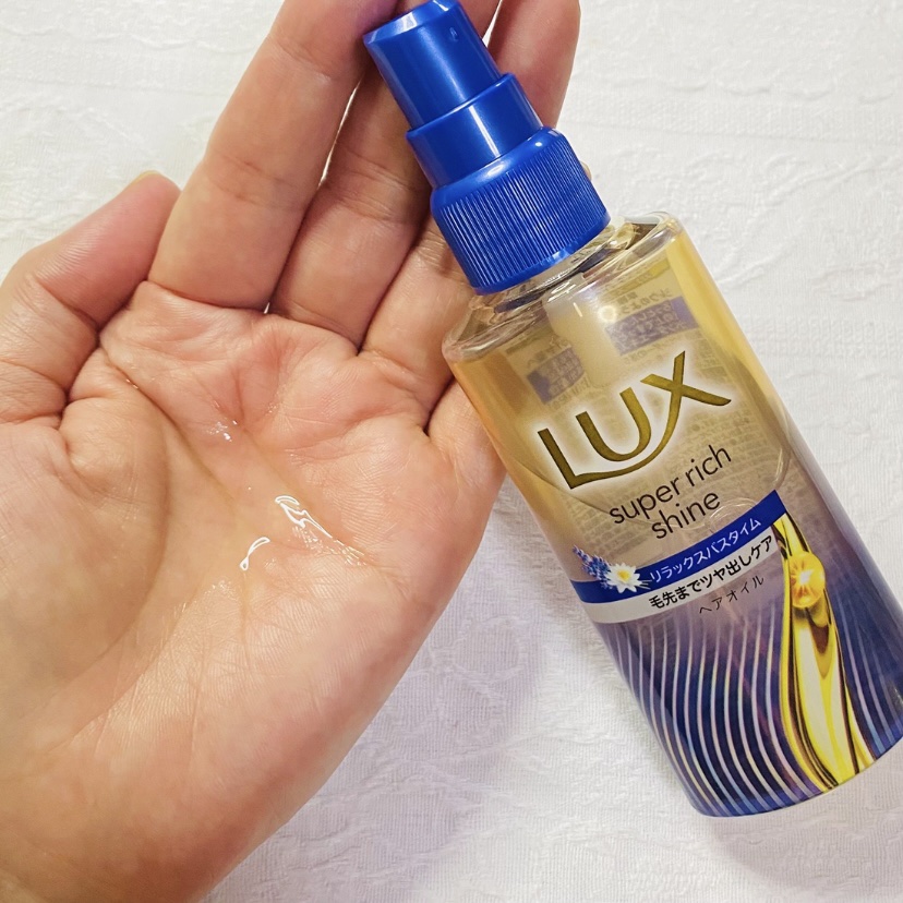 ラックス　スーパーリッチシャイン リラックスナイトケア　まとまりヘアオイル/LUX/ヘアオイルを使ったクチコミ（2枚目）