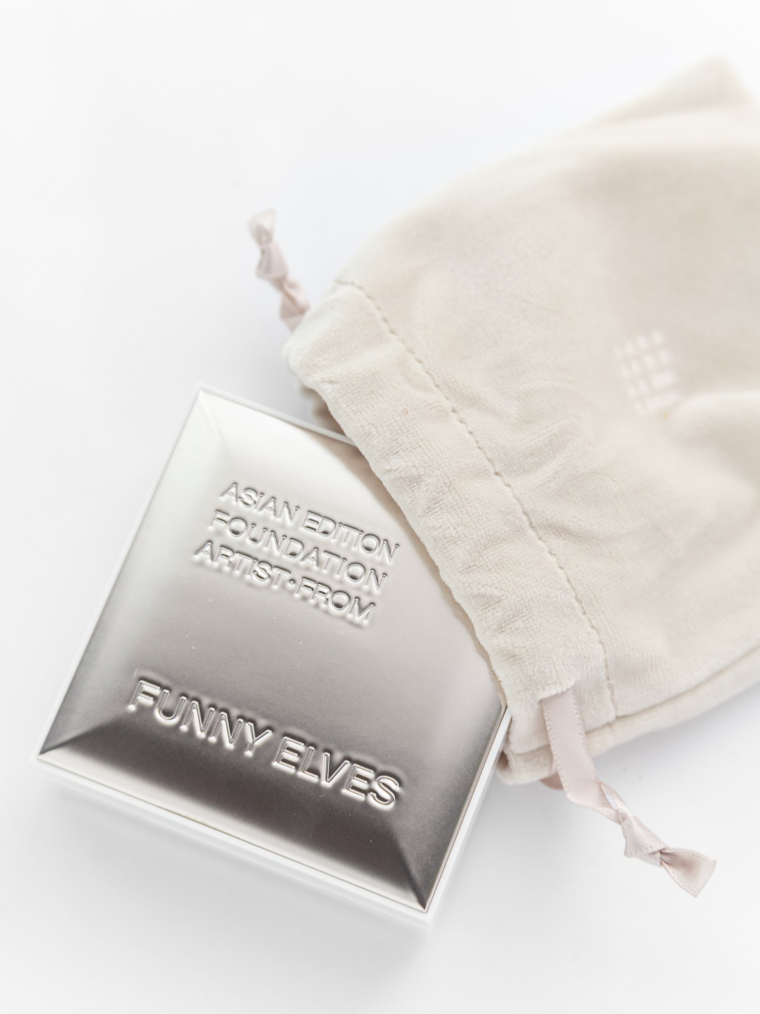 ノートレースシースルーセッティングパウダー/FUNNY ELVES方里/プレストパウダーを使ったクチコミ（2枚目）