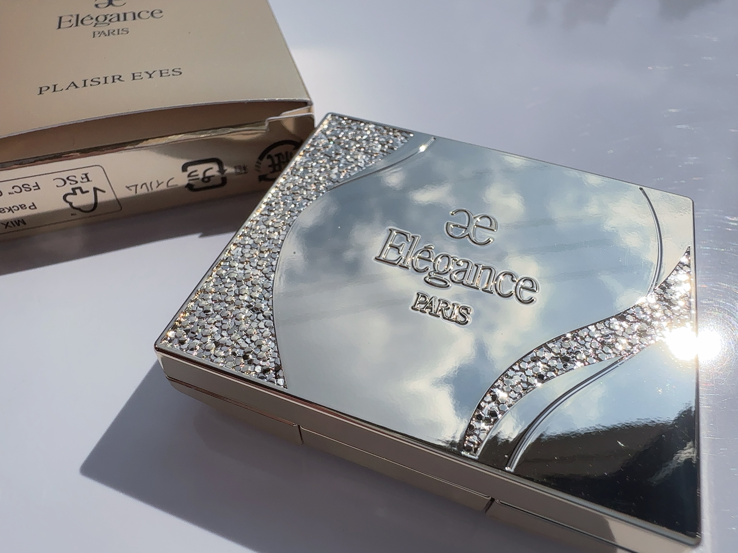 エレガンス プレジール アイズ/Elégance/単色アイシャドウを使ったクチコミ（3枚目）