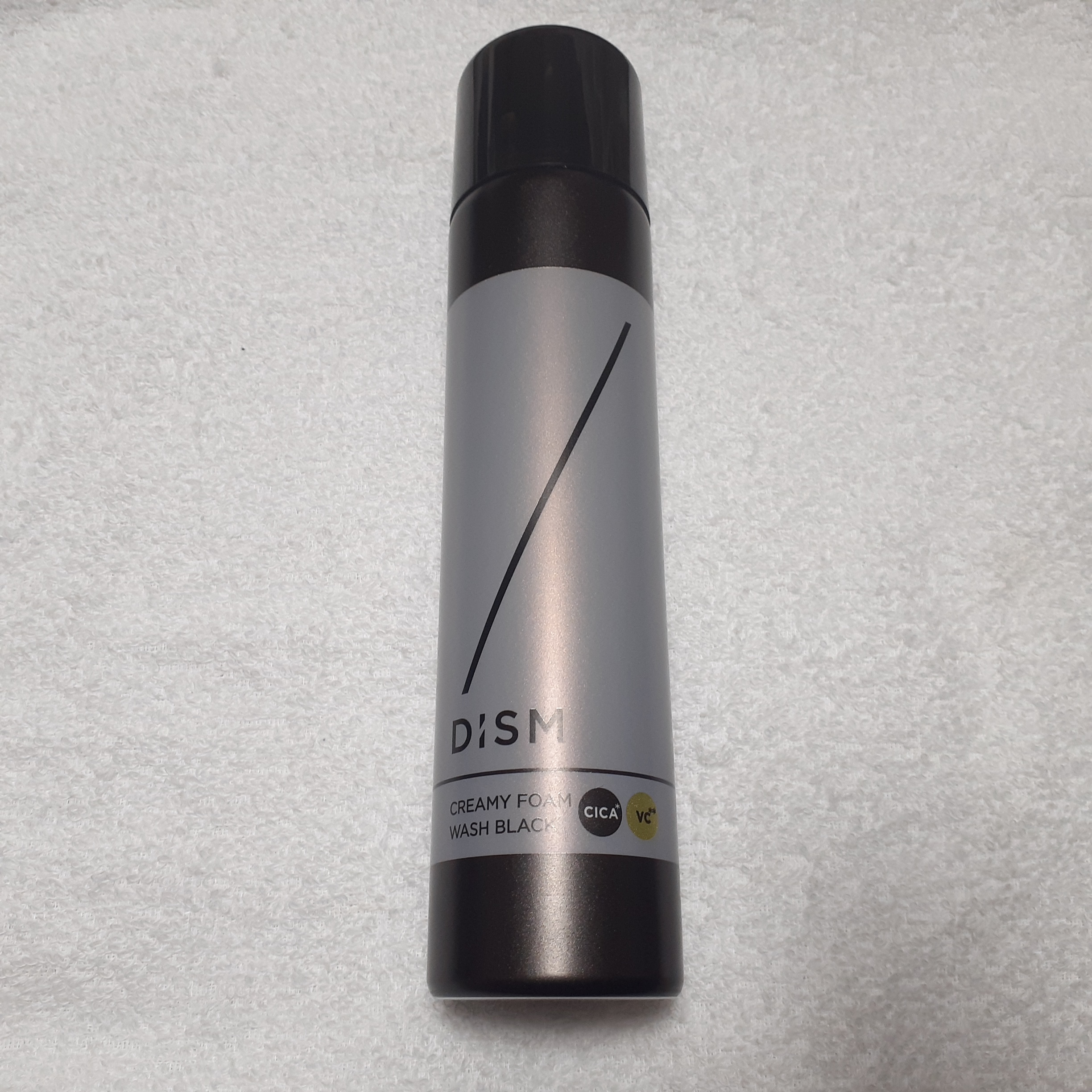 ディズム クリーミーフォームウォッシュ ブラック/DISM/泡洗顔を使ったクチコミ（1枚目）