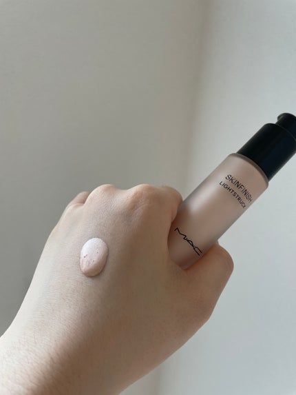 スキンフィニッシュ ライトストラック リキッド ハイライター/M・A・C/リキッドハイライトを使ったクチコミ(2枚目)