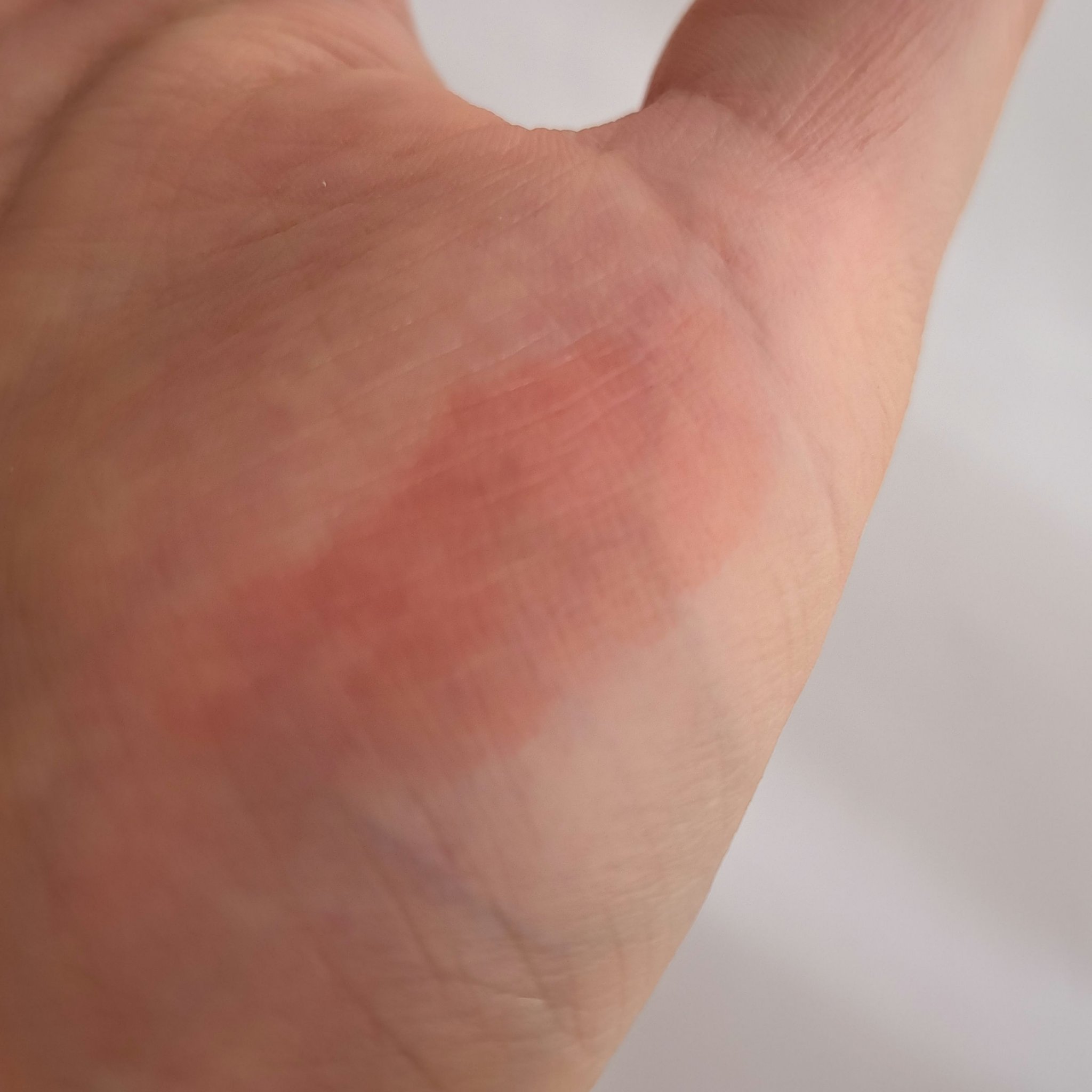 ロウグロウジェルティント R026 ローズプレッソ/hince/リップティントを使ったクチコミ（3枚目）