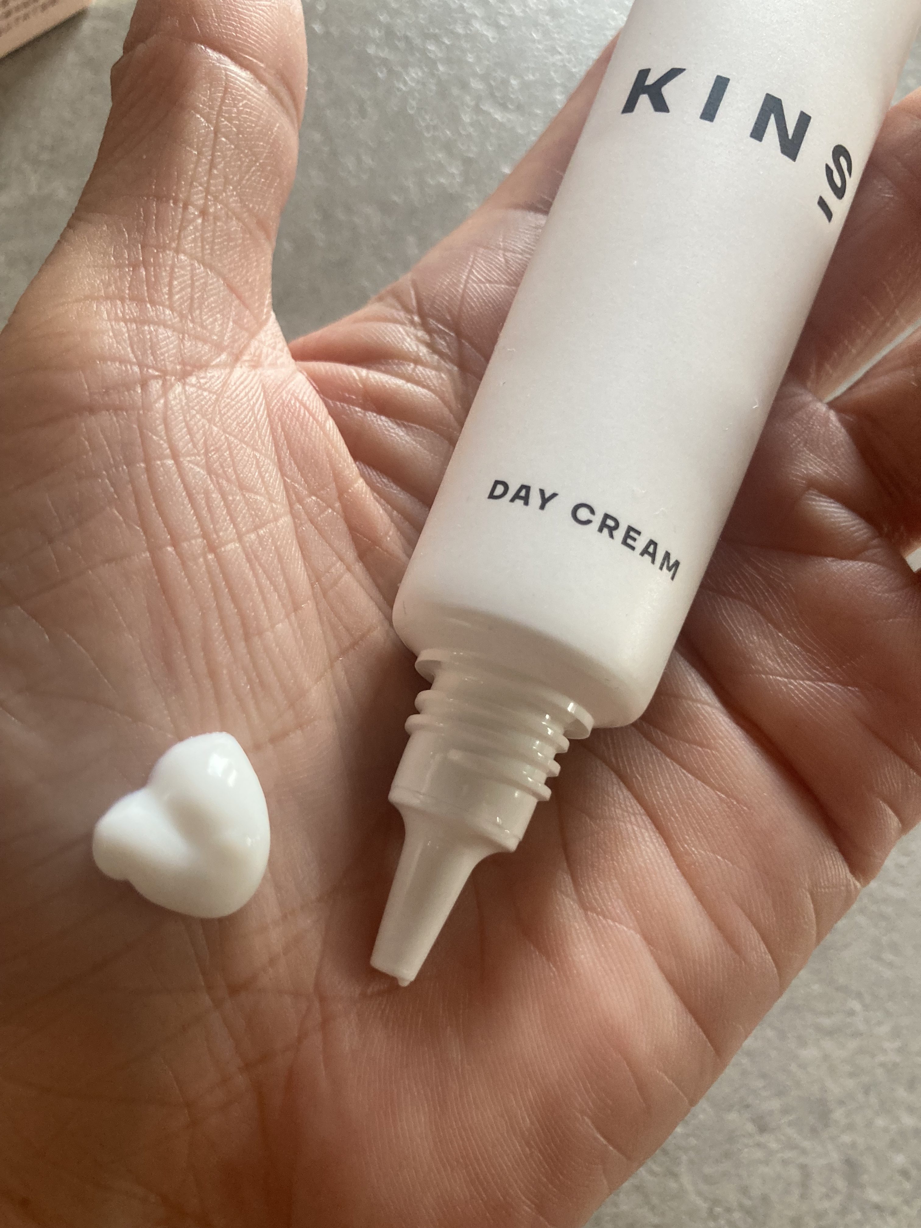 デイ クリーム/KINS/日焼け止めクリームを使ったクチコミ（1枚目）