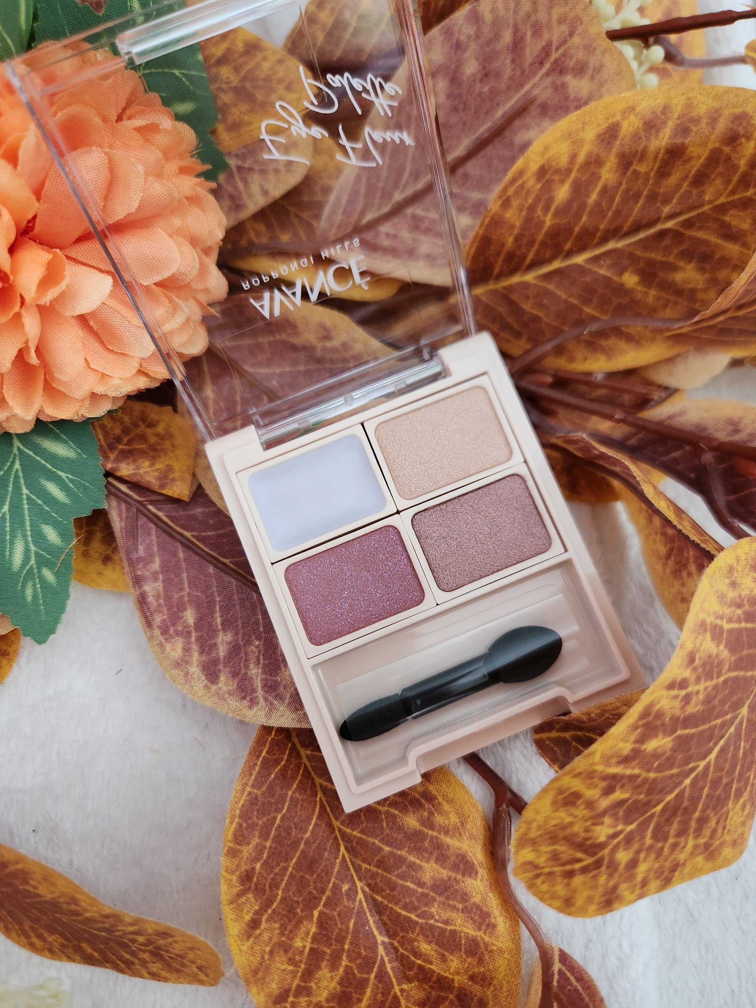 アヴァンセ アイフルール パレット ブルーベース/アヴァンセ/アイシャドウパレットを使ったクチコミ（3枚目）