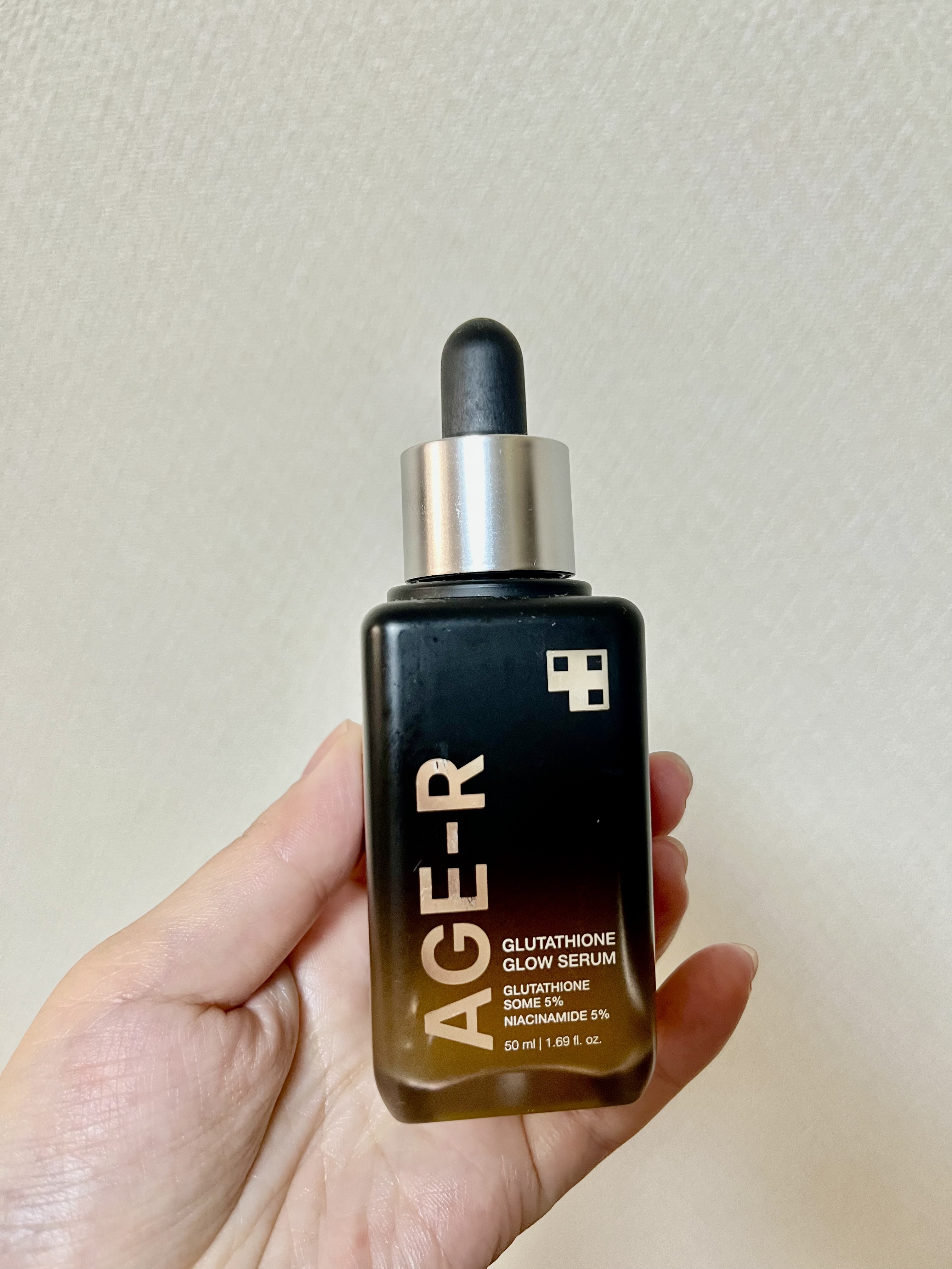 𓍯𓈒𓏸︎︎︎︎

グルタチオングロウアンプル
¥5,280

✼••┈┈••✼••┈┈••✼••┈┈••✼••┈┈••✼

メディキューブ美顔器と、共に買った美容液
白玉グルタチオンがぷるんとした肌に整えてくれます
香りは強めだけど、