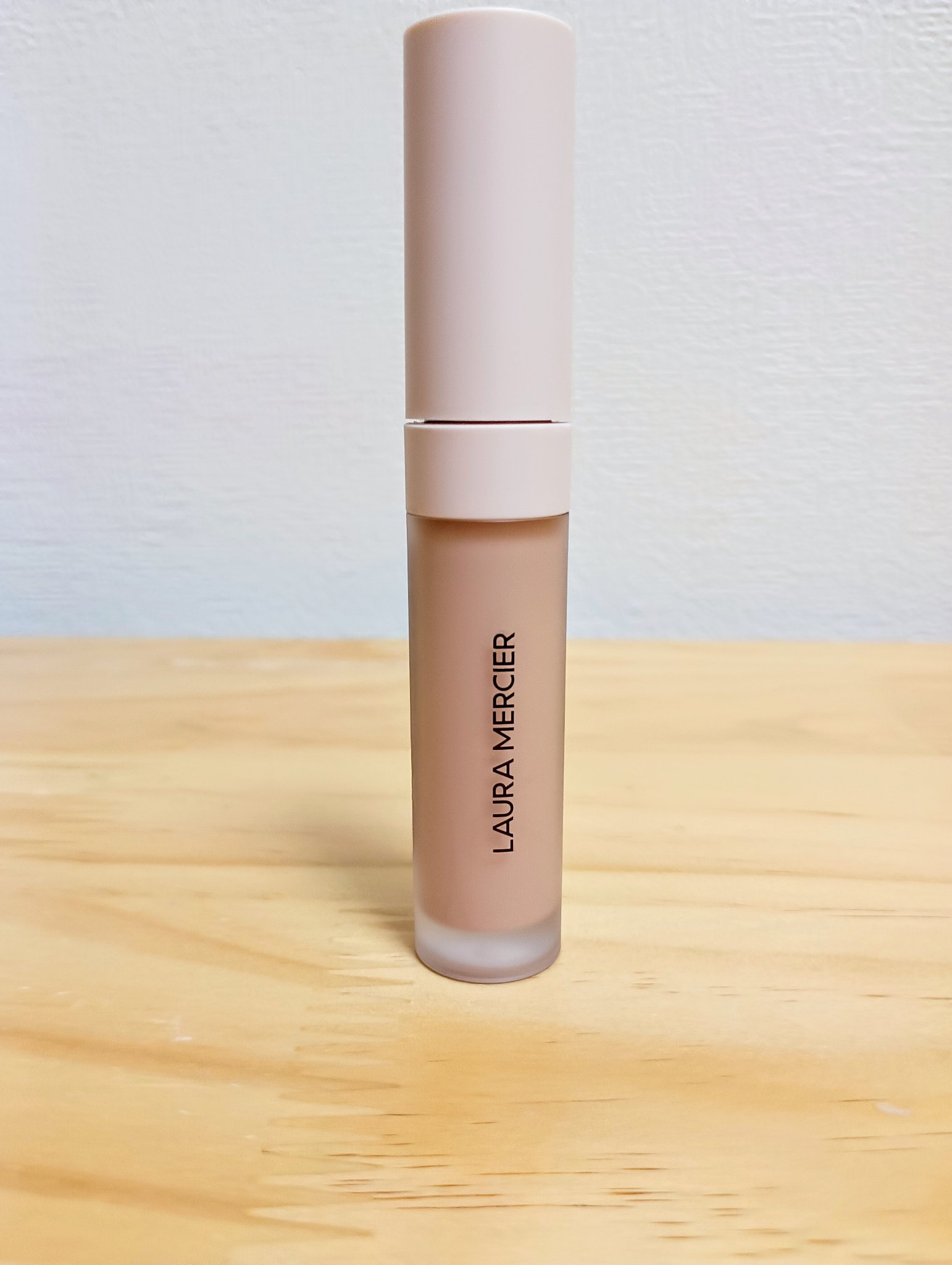 リアル フローレス ウェイトレス パーフェクティング コンシーラー 1N1/ローラ メルシエ/リキッドコンシーラーを使ったクチコミ（1枚目）