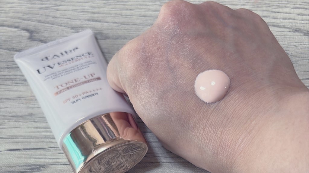 ウォータフルトーンアップサンクリーム/ダルバ/日焼け止めクリームを使ったクチコミ（2枚目）