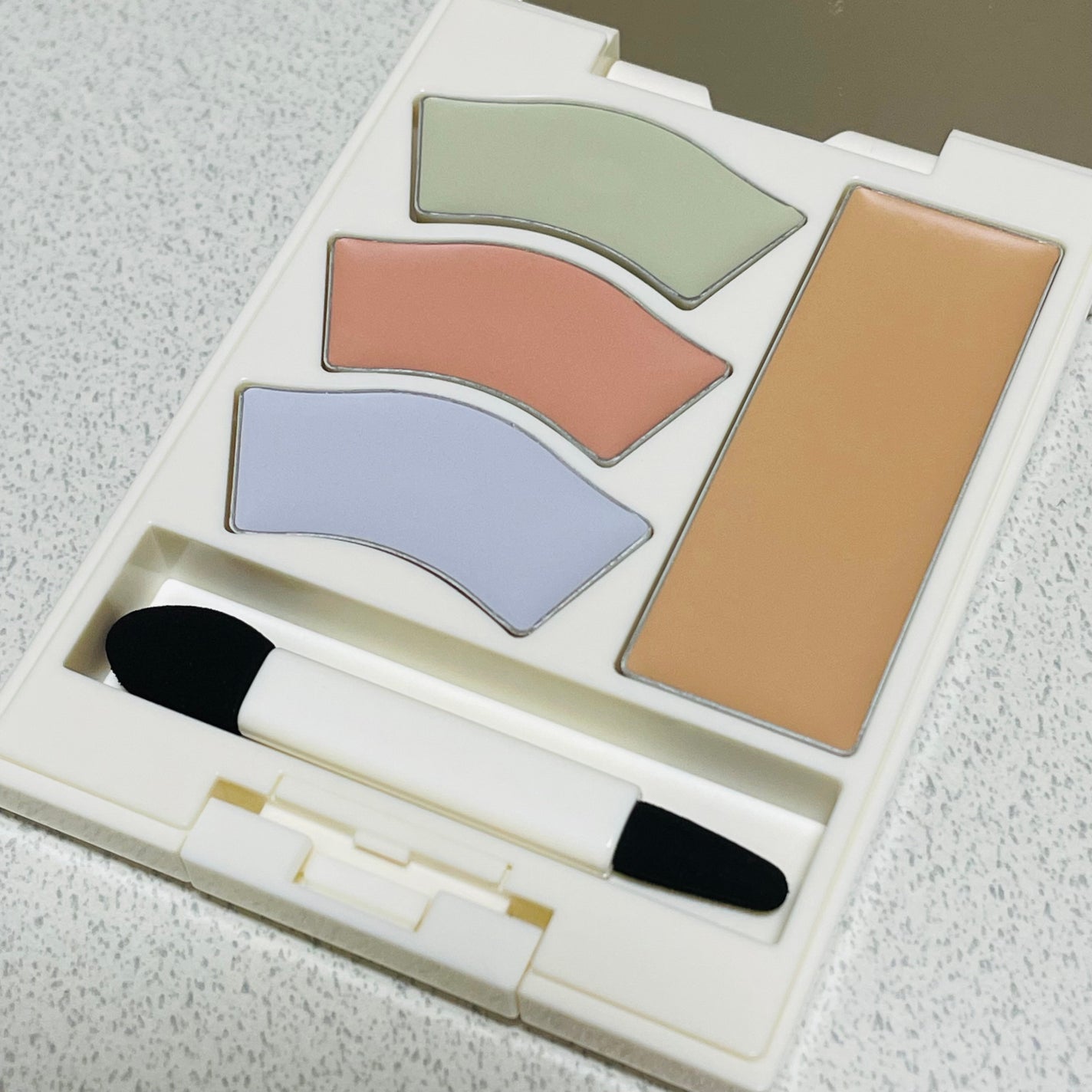 雪肌精 BLUE メルティ マイ カラー バランサー/雪肌精/パレットコンシーラーを使ったクチコミ(2枚目)