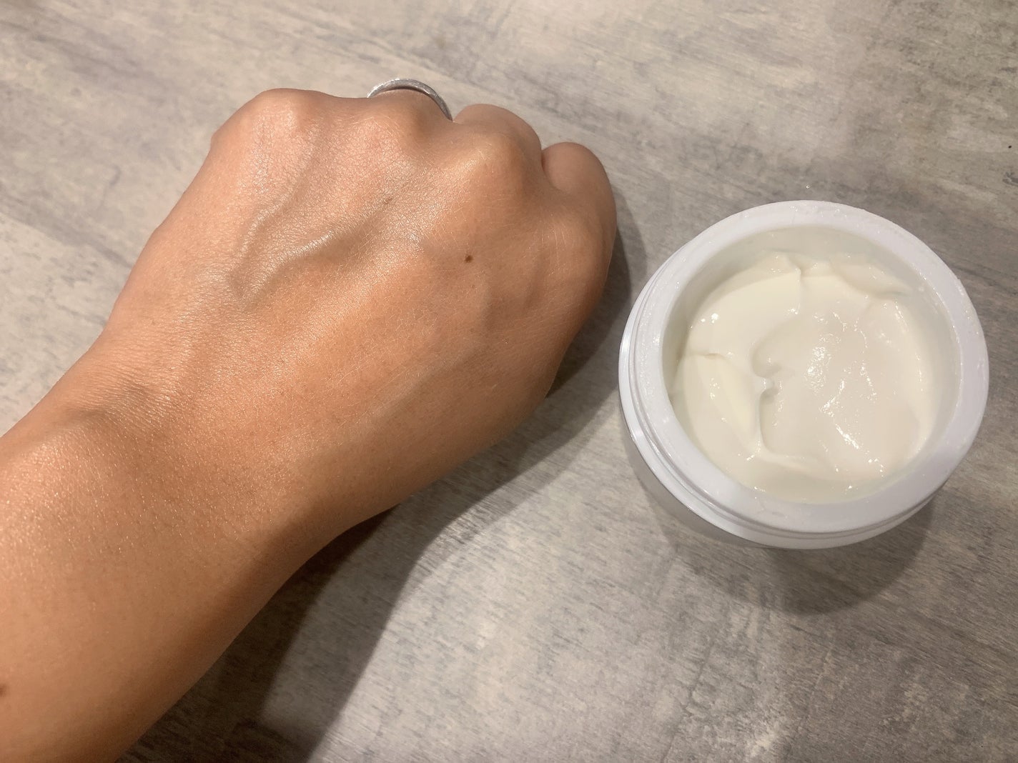 BnD ネックアイロン トーンアップ クリーム/BnD/ネック・デコルテケアを使ったクチコミ(3枚目)