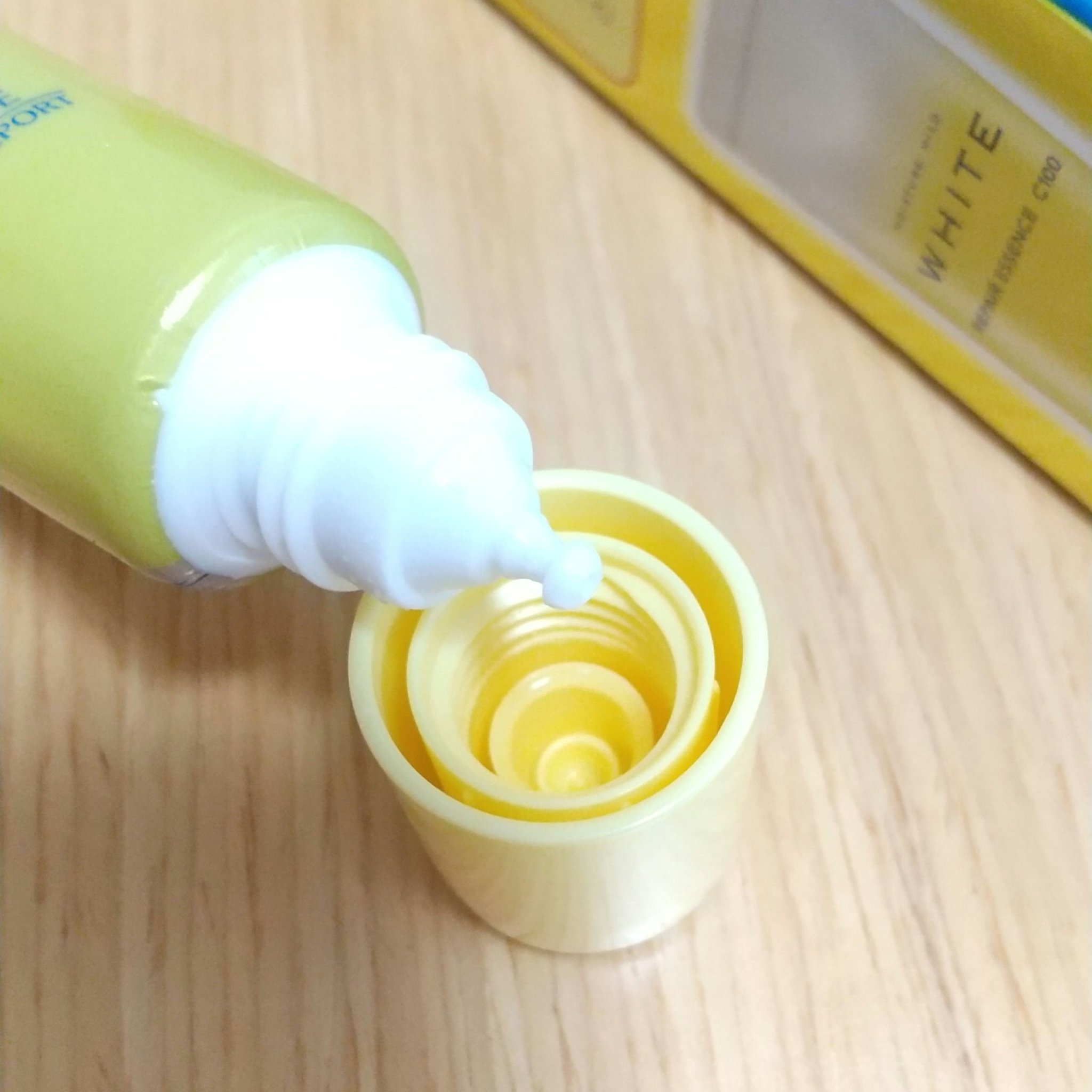 モイスチュアマイルドホワイトリペアエッセンス C100/モイスチュアマイルド ホワイト/美容液を使ったクチコミ（2枚目）