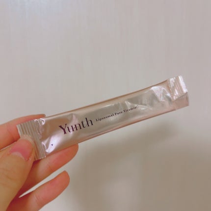 Yunth リポソーム生ビタミンCのクチコミ「人気のYunthからでてるビタミンCサプリ🍋
レモン風味で酸っぱいけど水やジュースとかで飲んだ.....」(2枚目)