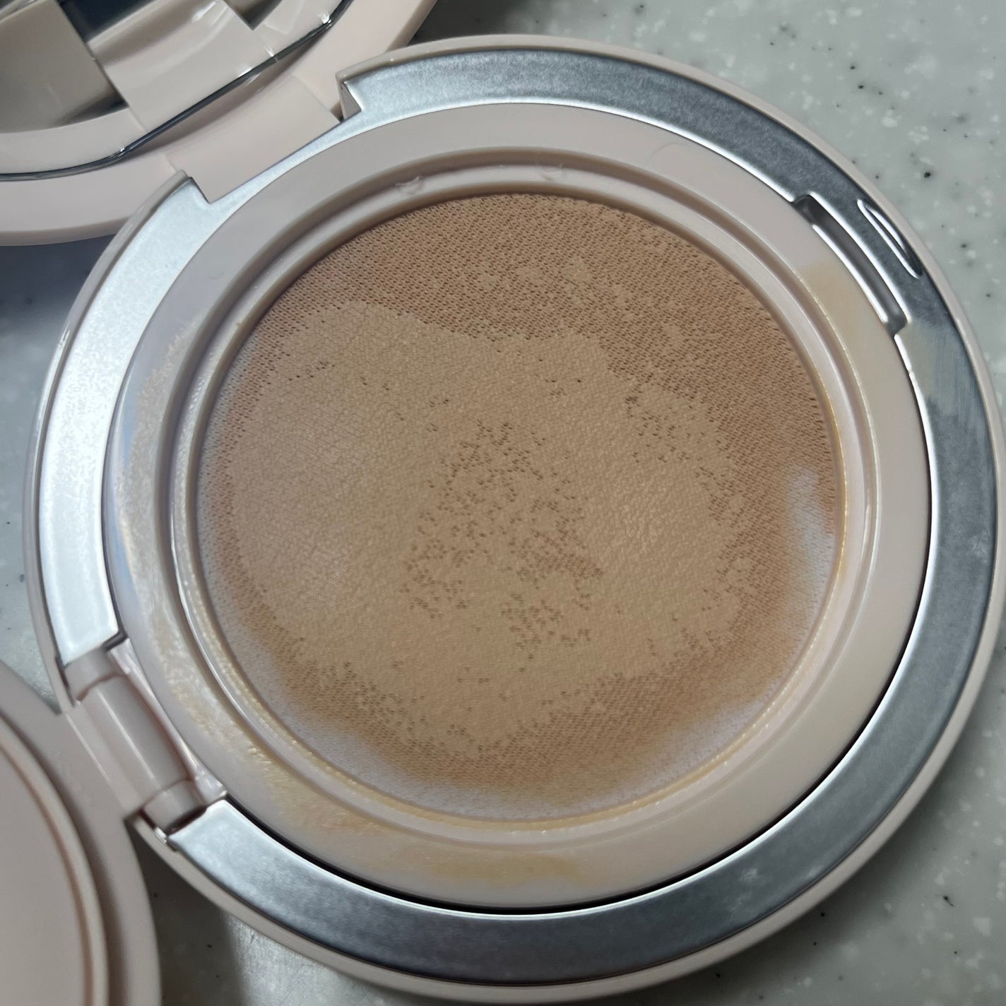 リフレクション スキン グロウ クッション ファンデーション/HERA/クッションファンデーションを使ったクチコミ(2枚目)