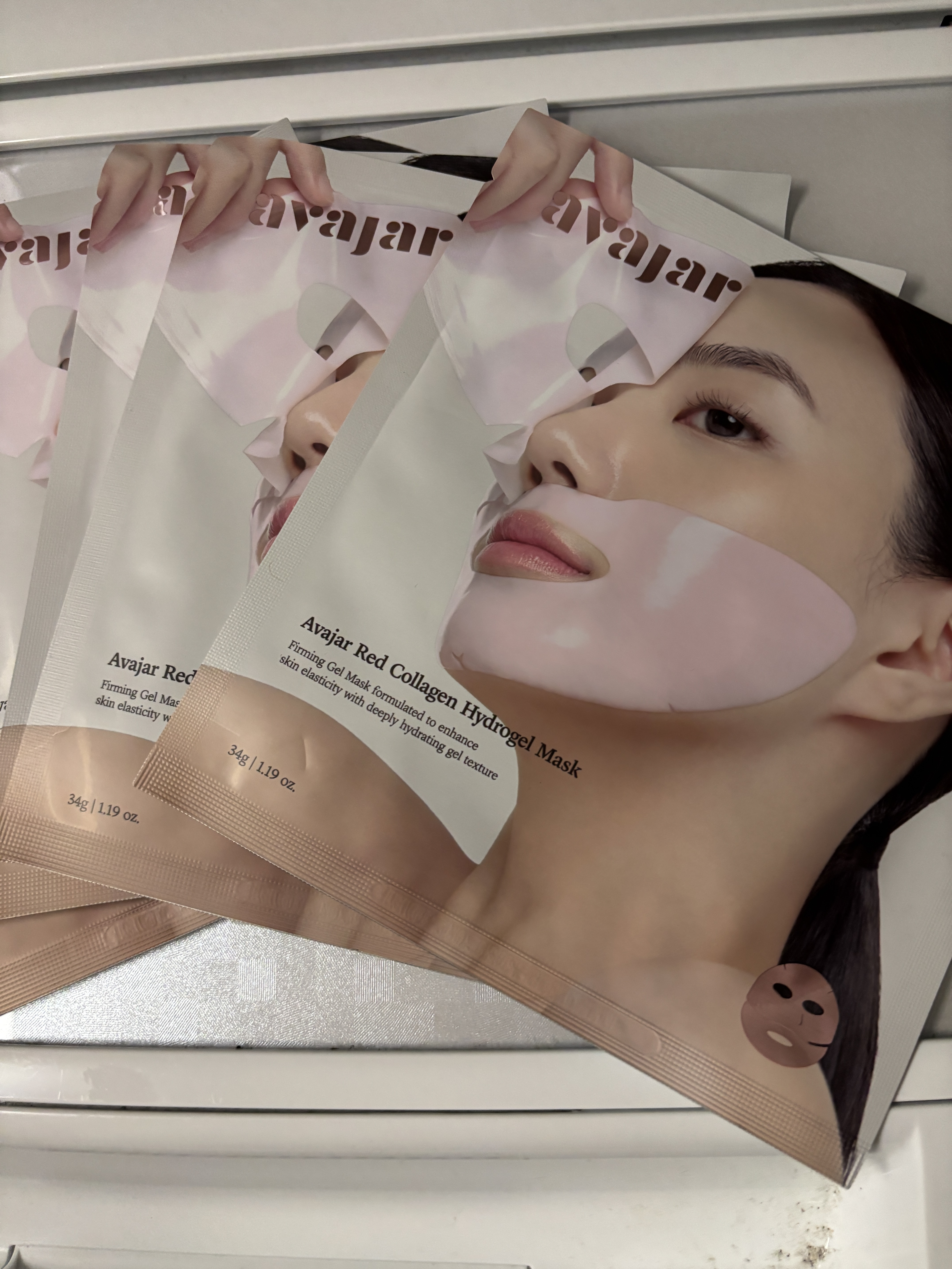レッドコラーゲンハイドロゲルマスク/avajar/シートマスク・パックを使ったクチコミ（1枚目）