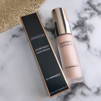 スキンフィニッシュ ライトストラック リキッド ハイライター/M・A・C/リキッドハイライトを使ったクチコミ(2枚目)