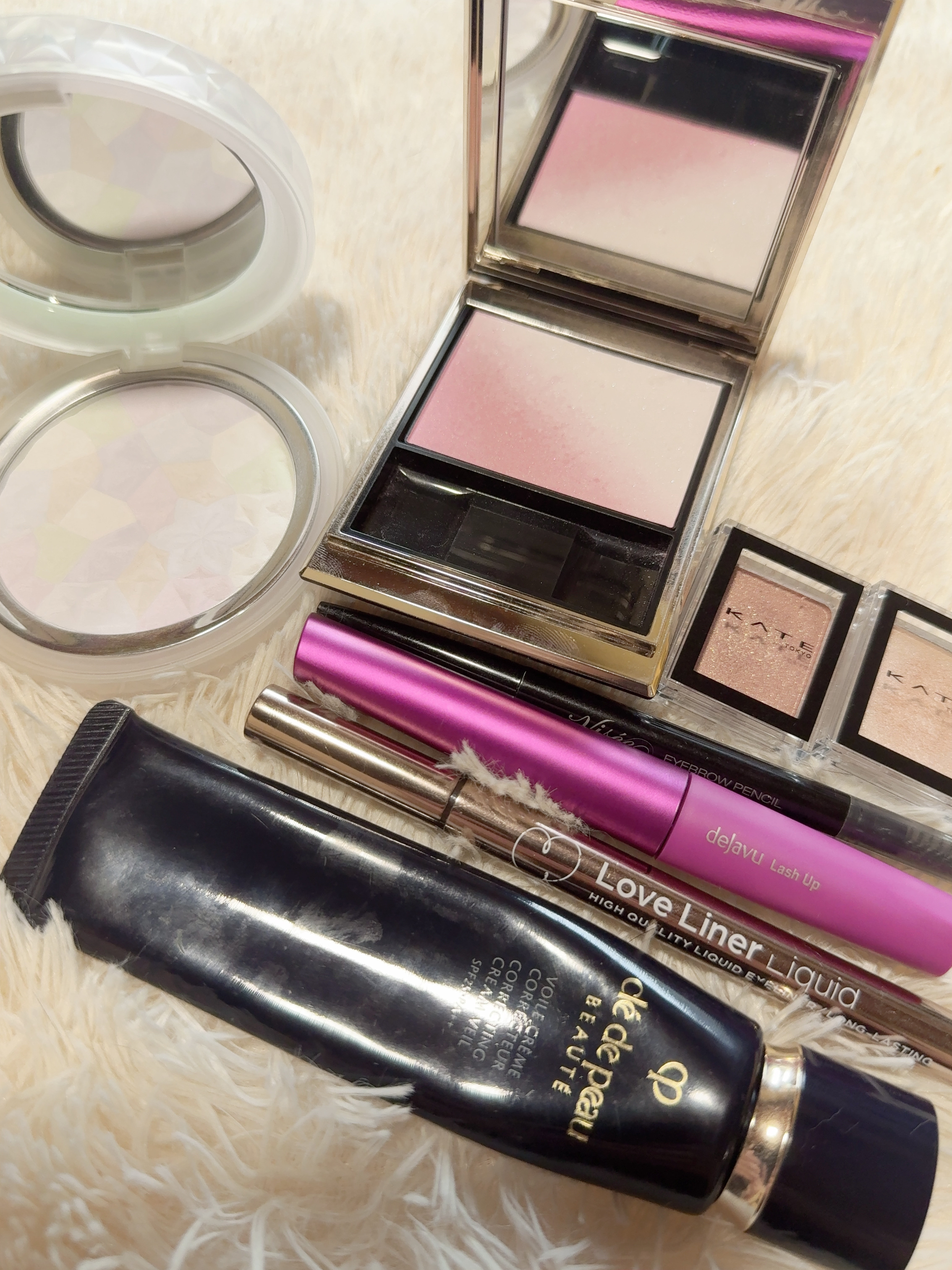 ＡＱ　オーラ リフレクター/DECORTÉ/プレストパウダーを使ったクチコミ（1枚目）