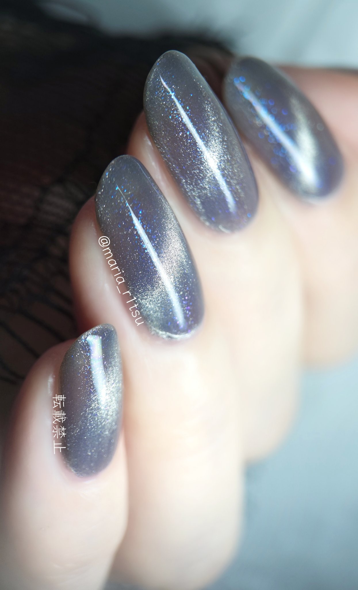 #セルフネイル,#マグネットネイル,#グレーネイル,#海映えラメネイルのネイルデザイン