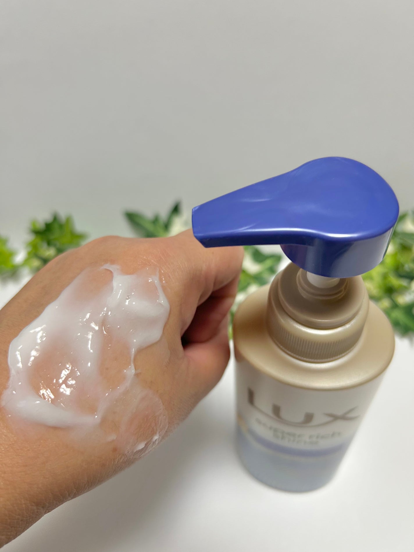 ラックス スーパーリッチシャイン リラックスナイトケア シャンプー/コンディショナー/LUX/市販シャンプーを使ったクチコミ(6枚目)