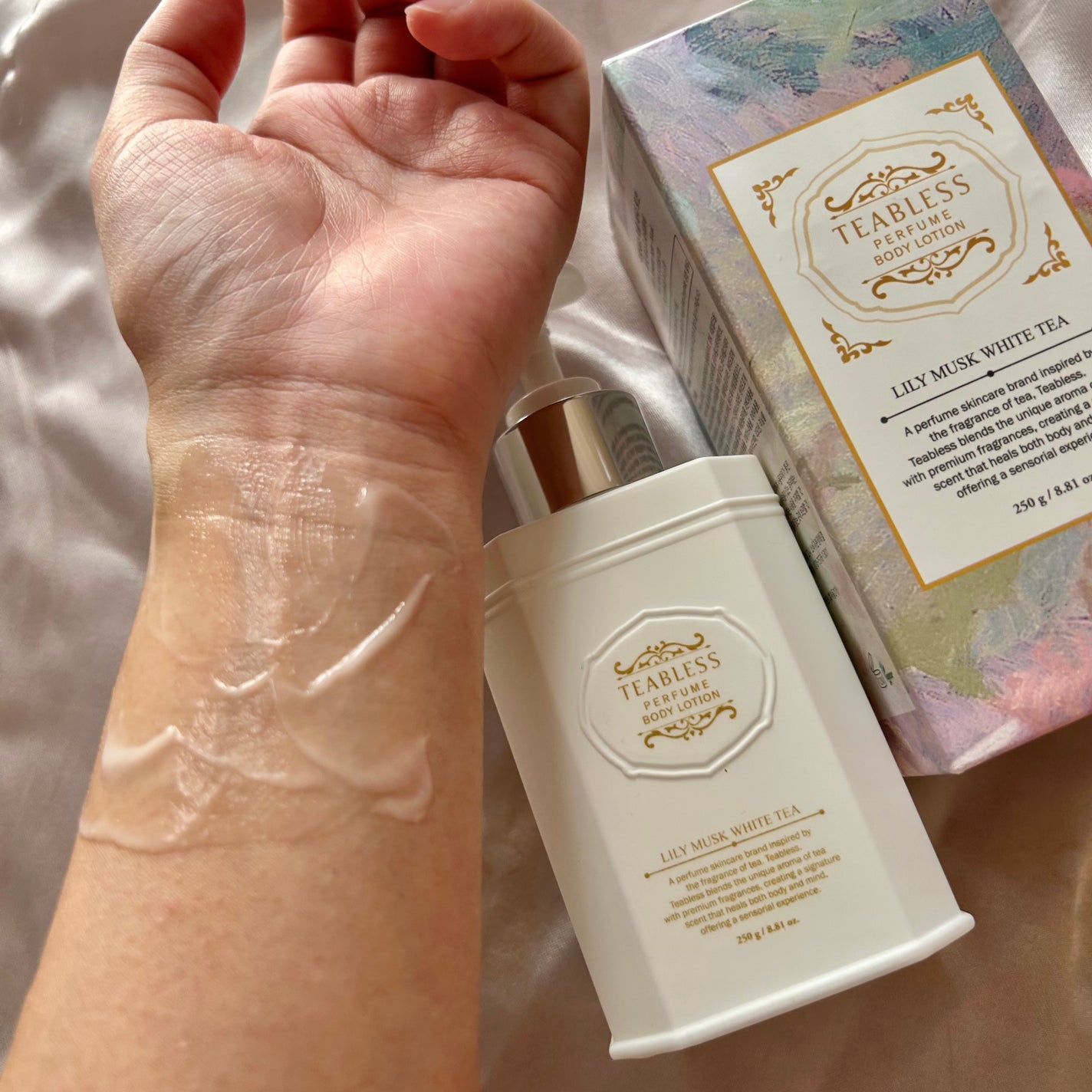 パフュームボディローション リリィムスクホワイトティー/TEABLESS/ボディローションを使ったクチコミ(6枚目)