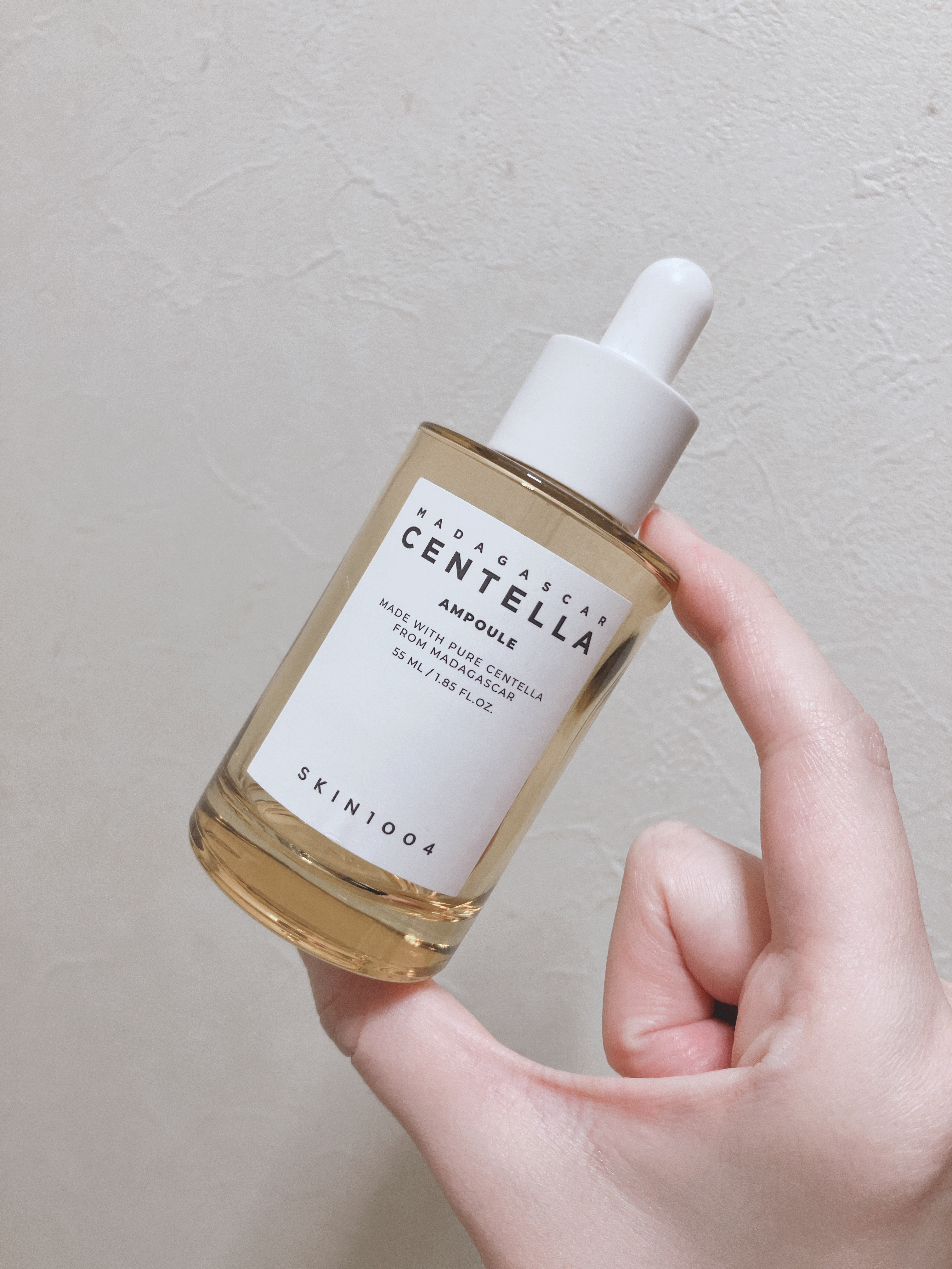 #使い切りレビュー 
#提供 

skin1004
センテラ アンプル

以前、イベントのブースでいただいたもの！
みずみずしくサラッとしたテクスチャーで、ベタつき感もなし✨
今の季節にかなり重宝しました🙆‍♀️

肌の調子が悪い日も、ピ