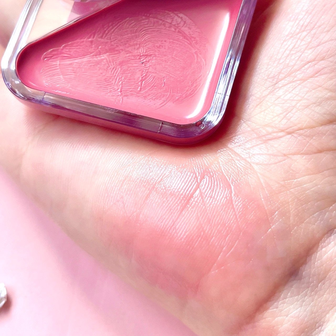 エッセンシャル リップチーク タップ/CLIO/ジェル・クリームチークを使ったクチコミ(3枚目)