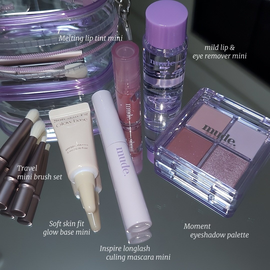 ミュードから可愛すぎるトラベルキット登場💜🥹

・トラベルミニブラシセット  ※別売り
・モーメントアイシャドウパレット F01 summer breeze
・ソフトスキンフィットグロウベース(ミニ)
・ インスパイアロングラッシュマス
