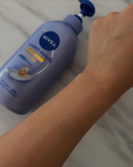 ニベア ルーセントビューティ バイタルエンリッチ ふっくら豊潤美容液ボディミルク カモミール&ローズの香り/ニベア/ボディミルクを使ったクチコミ(5枚目)