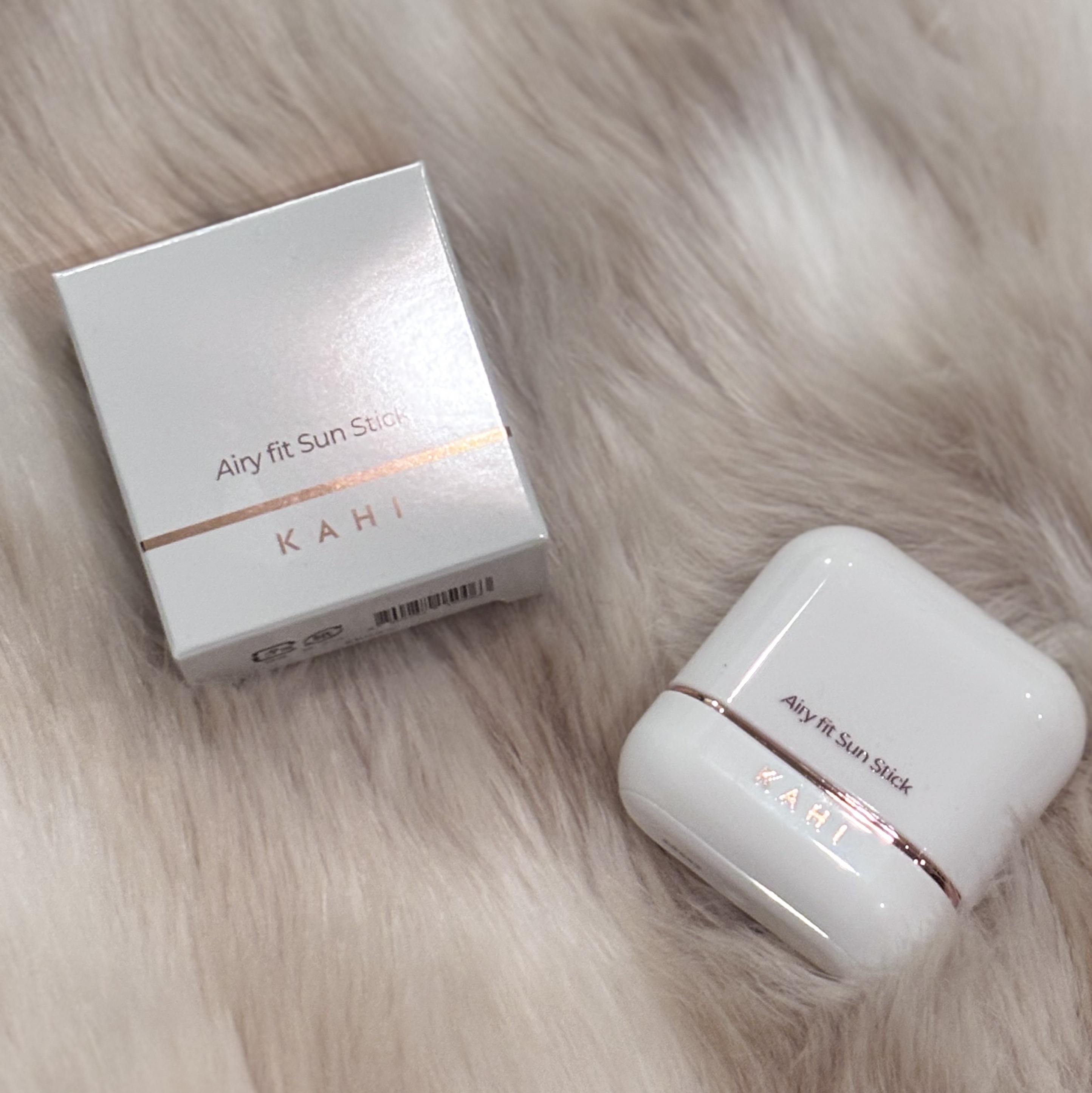 #KAHI 

✴︎ ✴︎ ✴︎ ︎✴︎ ✴︎ ✴︎ ✴︎ ✴︎

KAHI
エアリーフィットサンスティック

✴︎ ✴︎ ✴︎ ︎✴︎ ✴︎ ✴︎ ✴︎ ✴︎