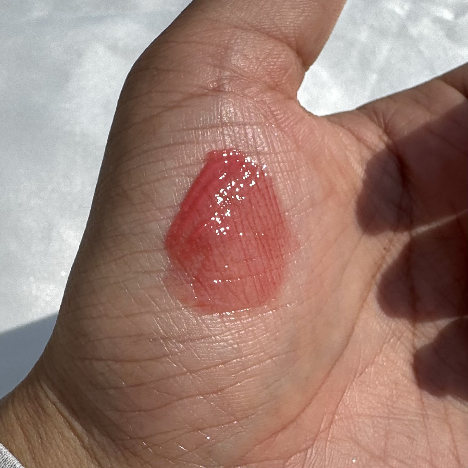 ロウグロウジェルティント R002 ロウローズ/hince/リップティントを使ったクチコミ（2枚目）