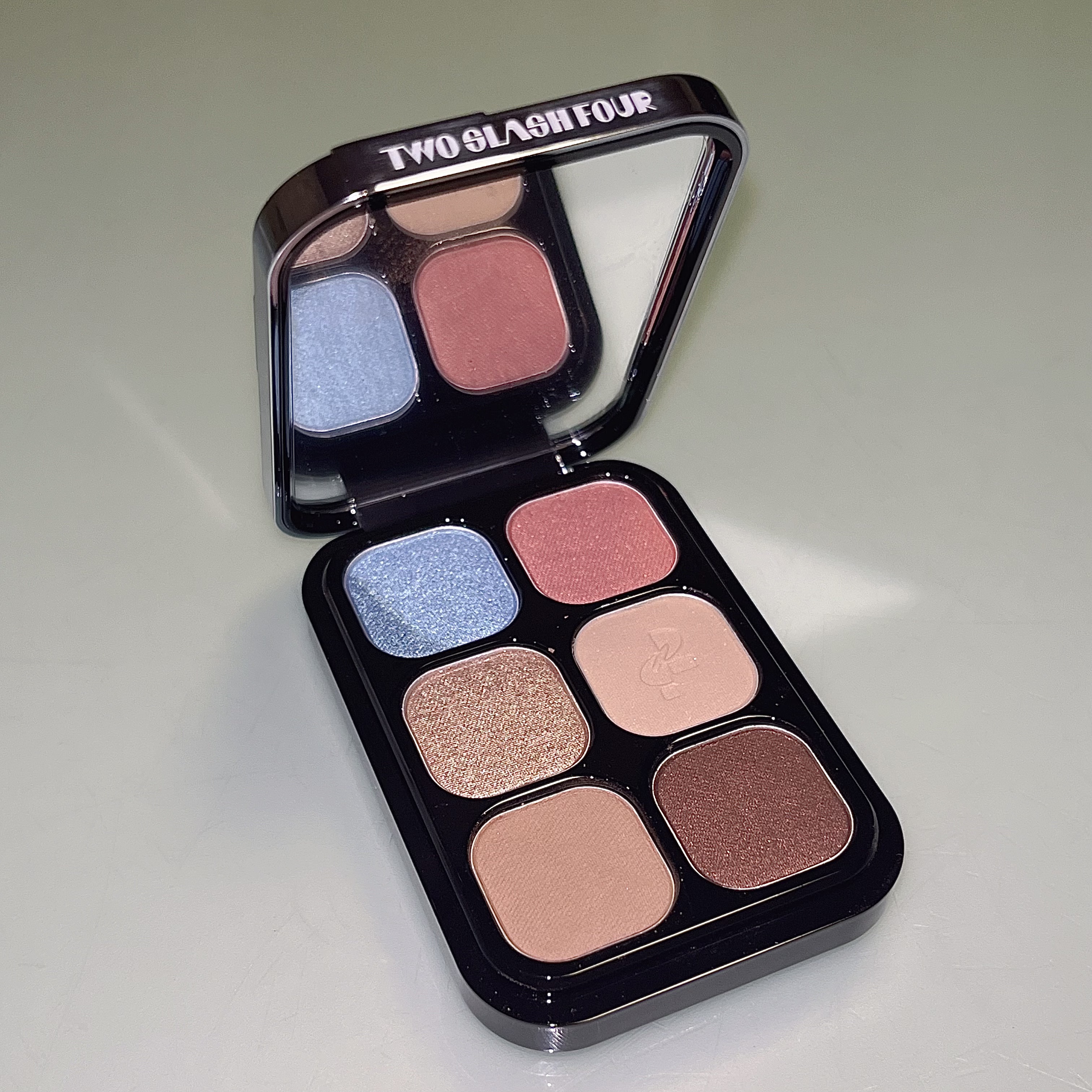 オッドバランスアイパレット/TWO SLASH FOUR/アイシャドウパレットを使ったクチコミ（3枚目）