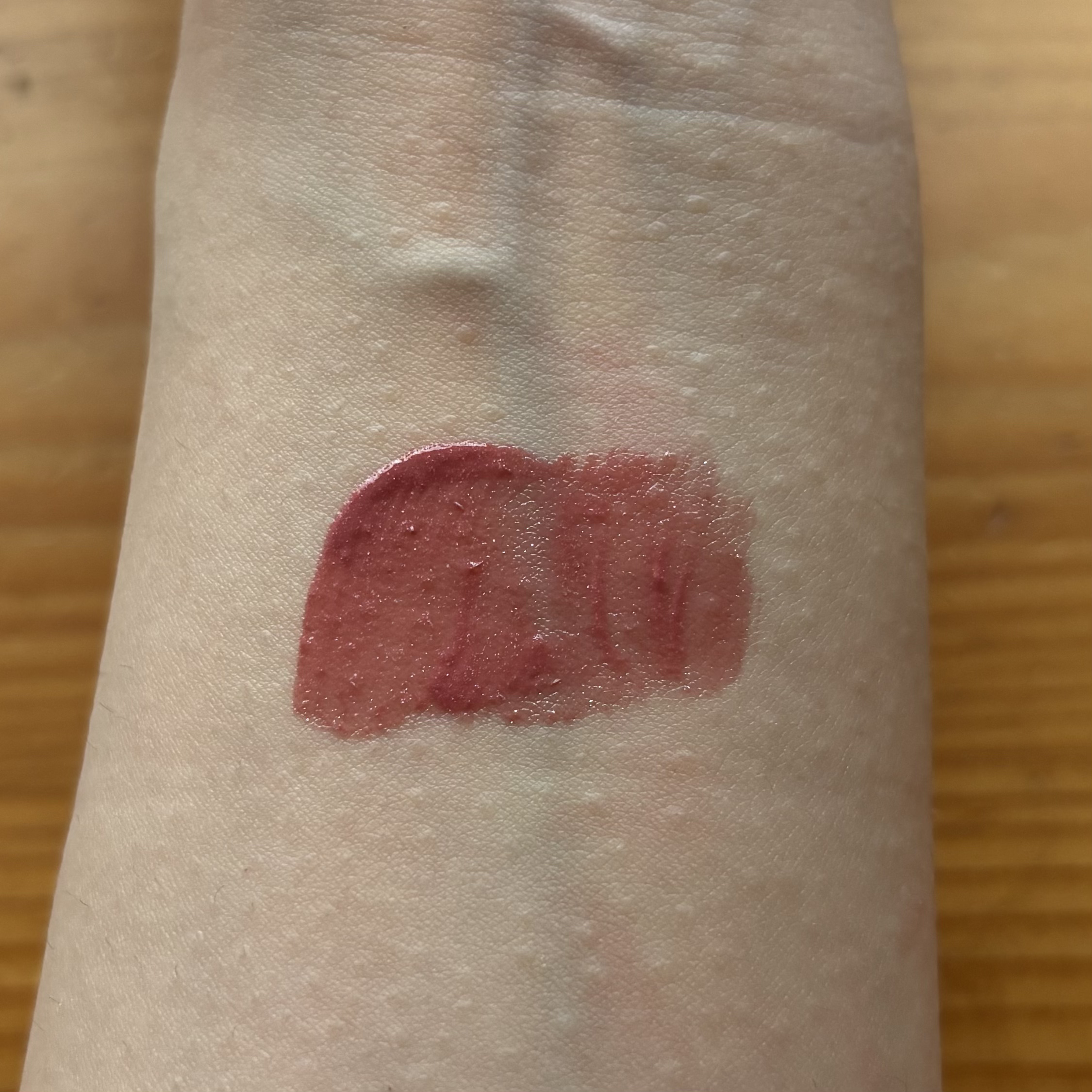 アップトゥーミー　ハグマイリップ　カラーロックプランパー/up2me/リッププランパーを使ったクチコミ（2枚目）