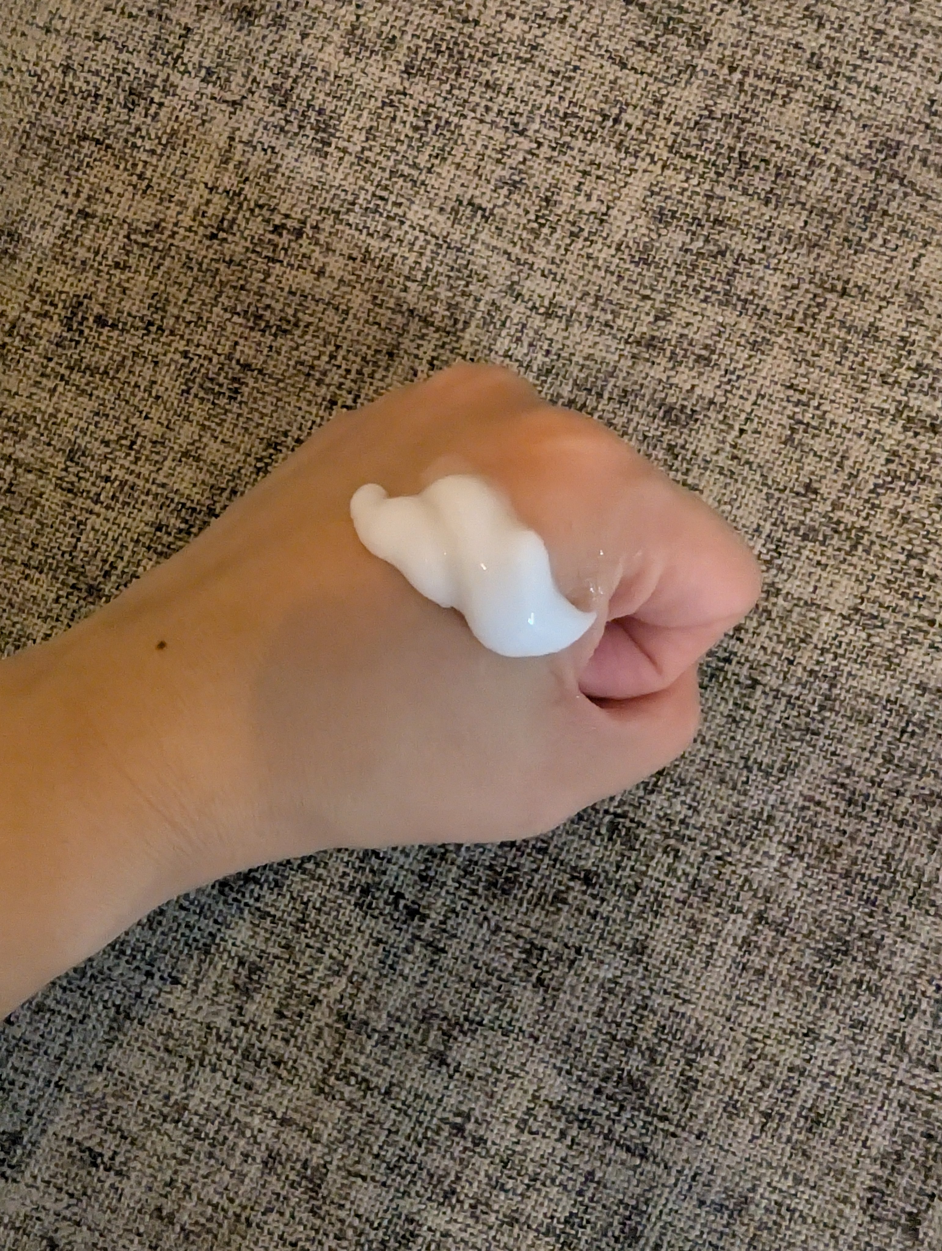 ラックス　スーパーリッチシャイン  リラックスナイトケア　まとまりチューブトリートメント/LUX/洗い流すヘアトリートメントを使ったクチコミ（3枚目）