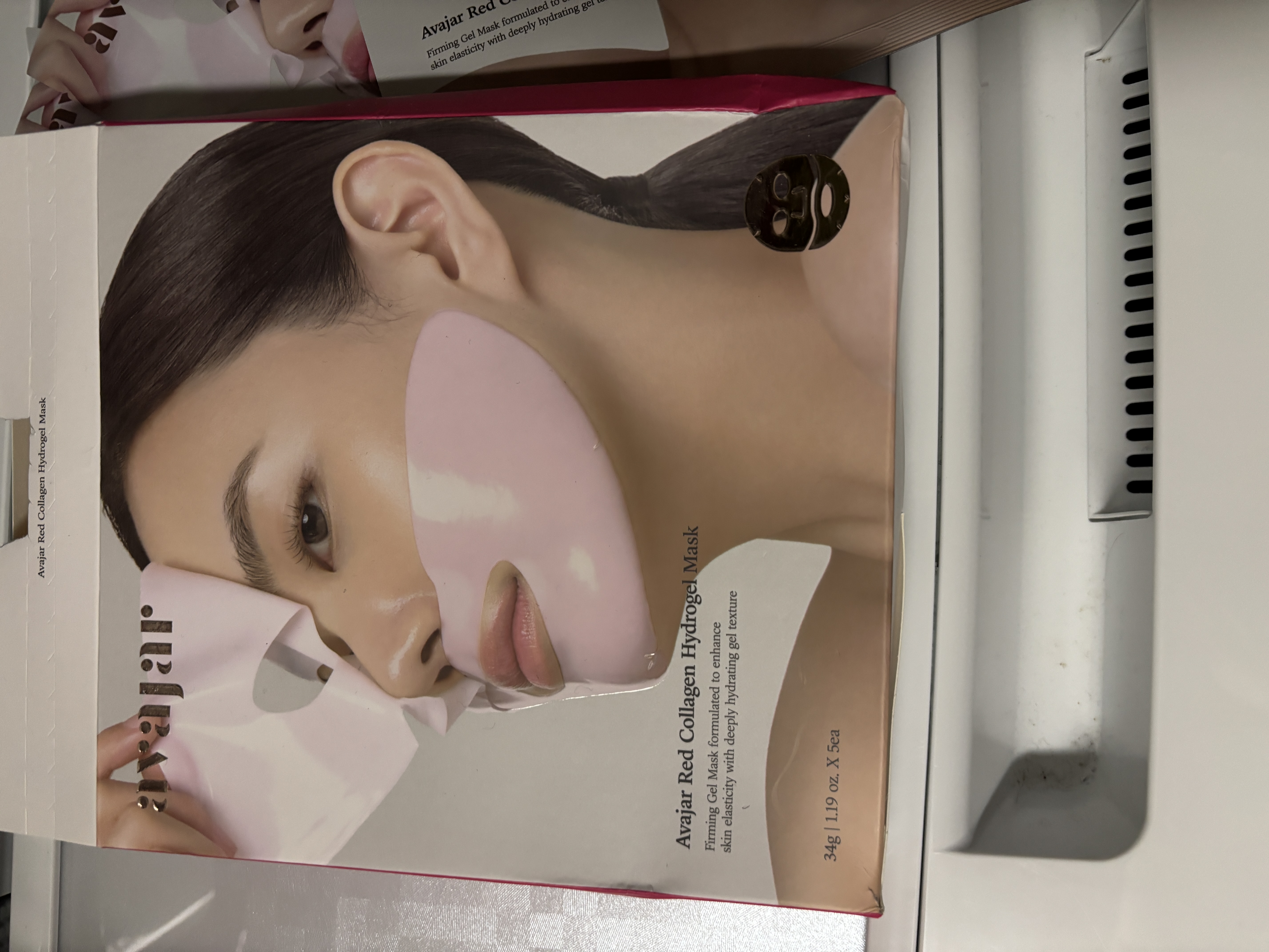 レッドコラーゲンハイドロゲルマスク/avajar/シートマスク・パックを使ったクチコミ（2枚目）