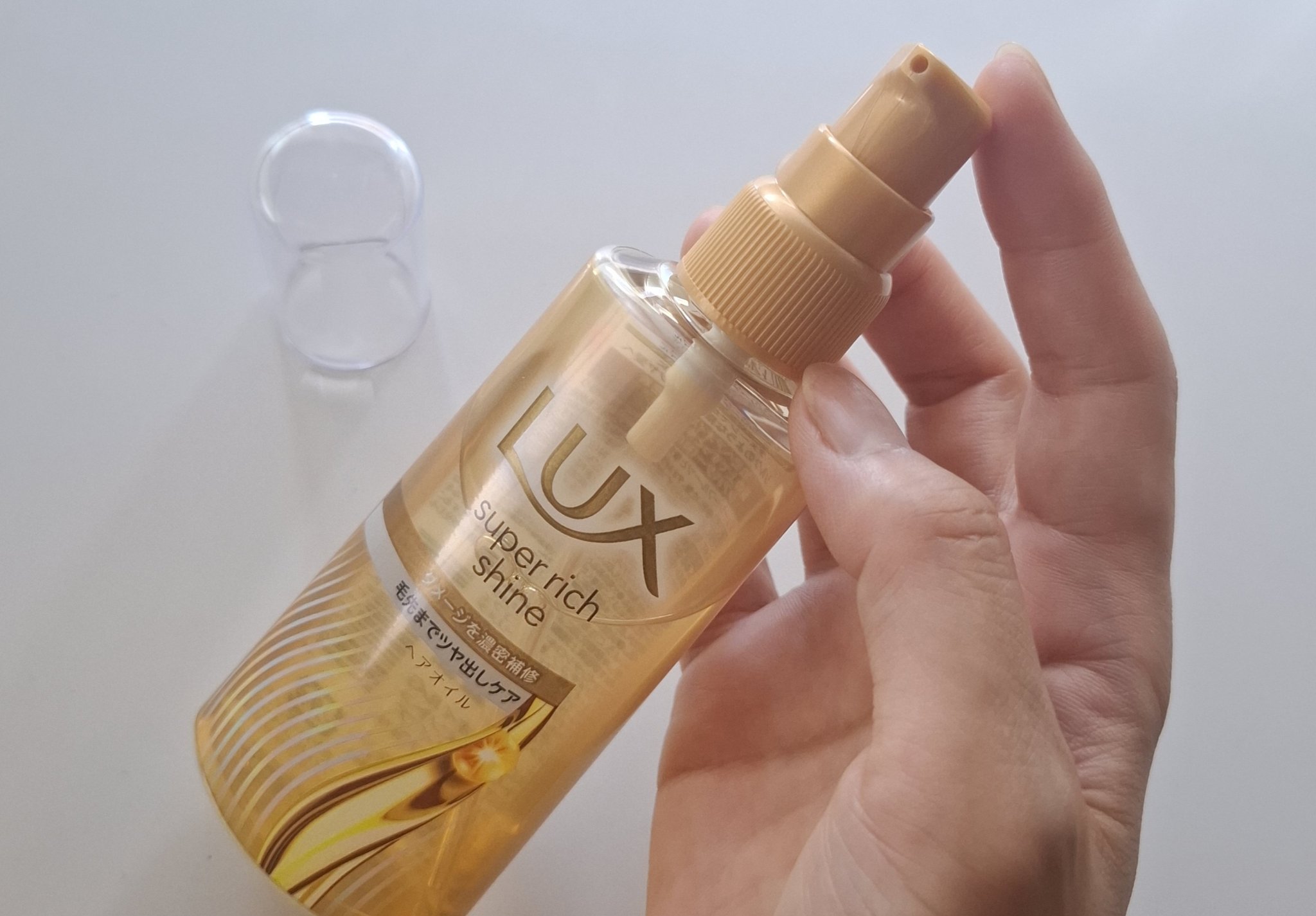 ラックススーパーリッチシャインダメージリペア補修ヘアオイル/LUX/ヘアオイルを使ったクチコミ（3枚目）