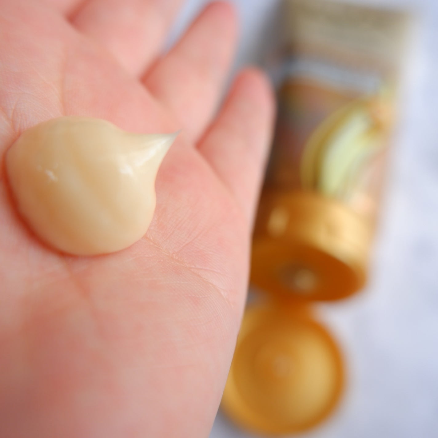 ラックス スーパーリッチシャイン ダメージリペア 補修チューブトリートメント/LUX/洗い流すヘアトリートメントを使ったクチコミ(2枚目)